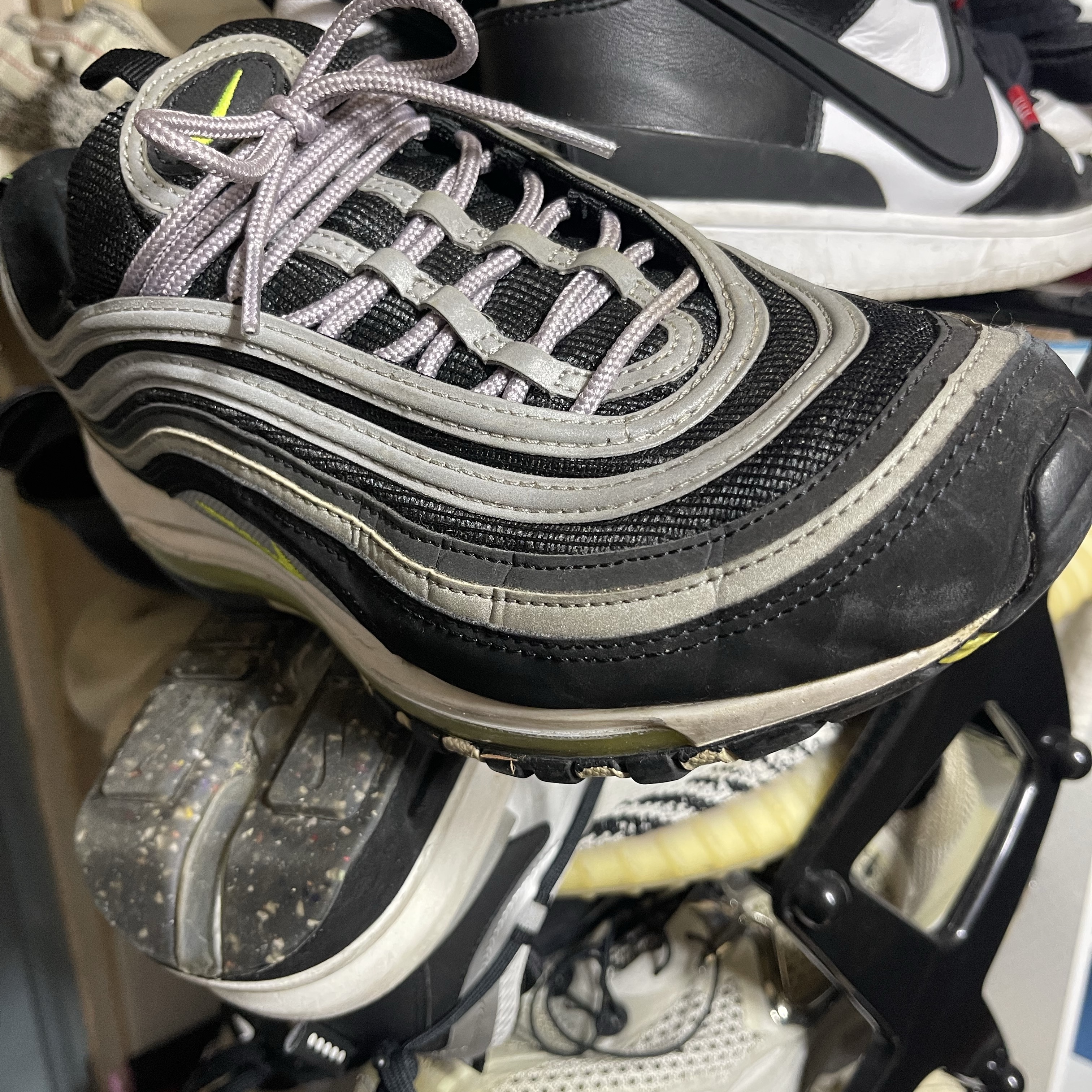 Nike Air Max 97 OG Black Volt Asia 착용 스타일