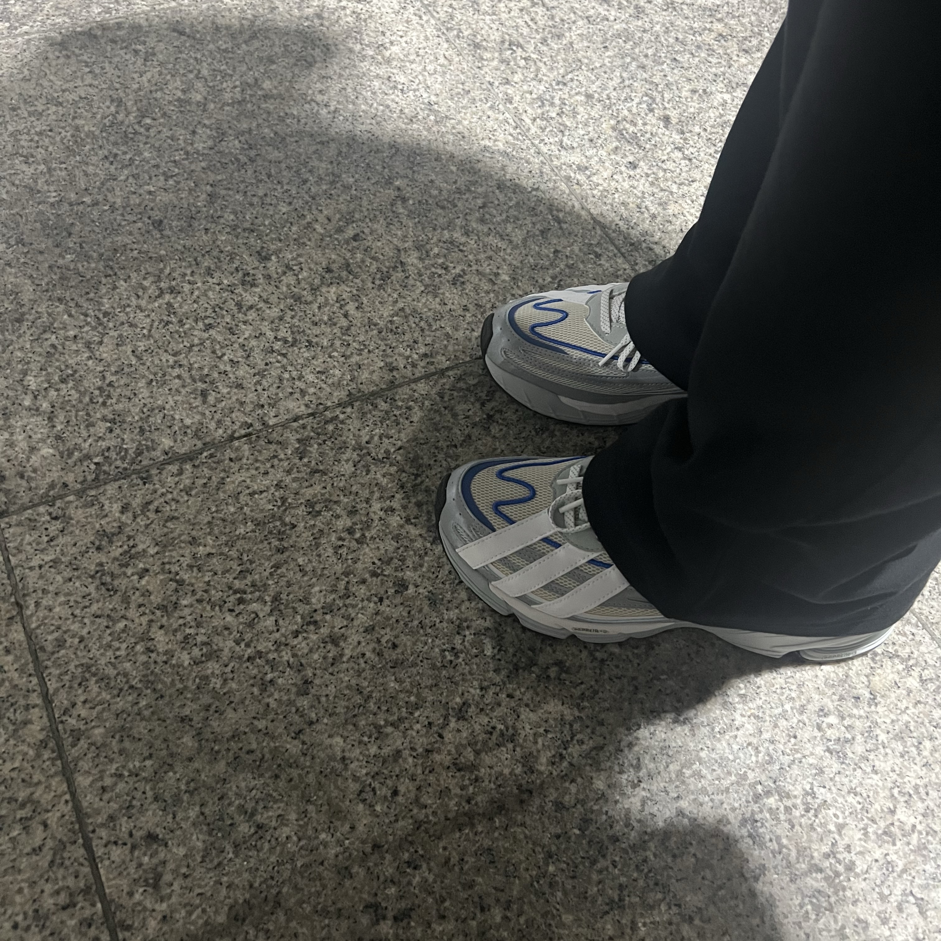 Adidas Orketro Bliss Cloud White 착용 스타일