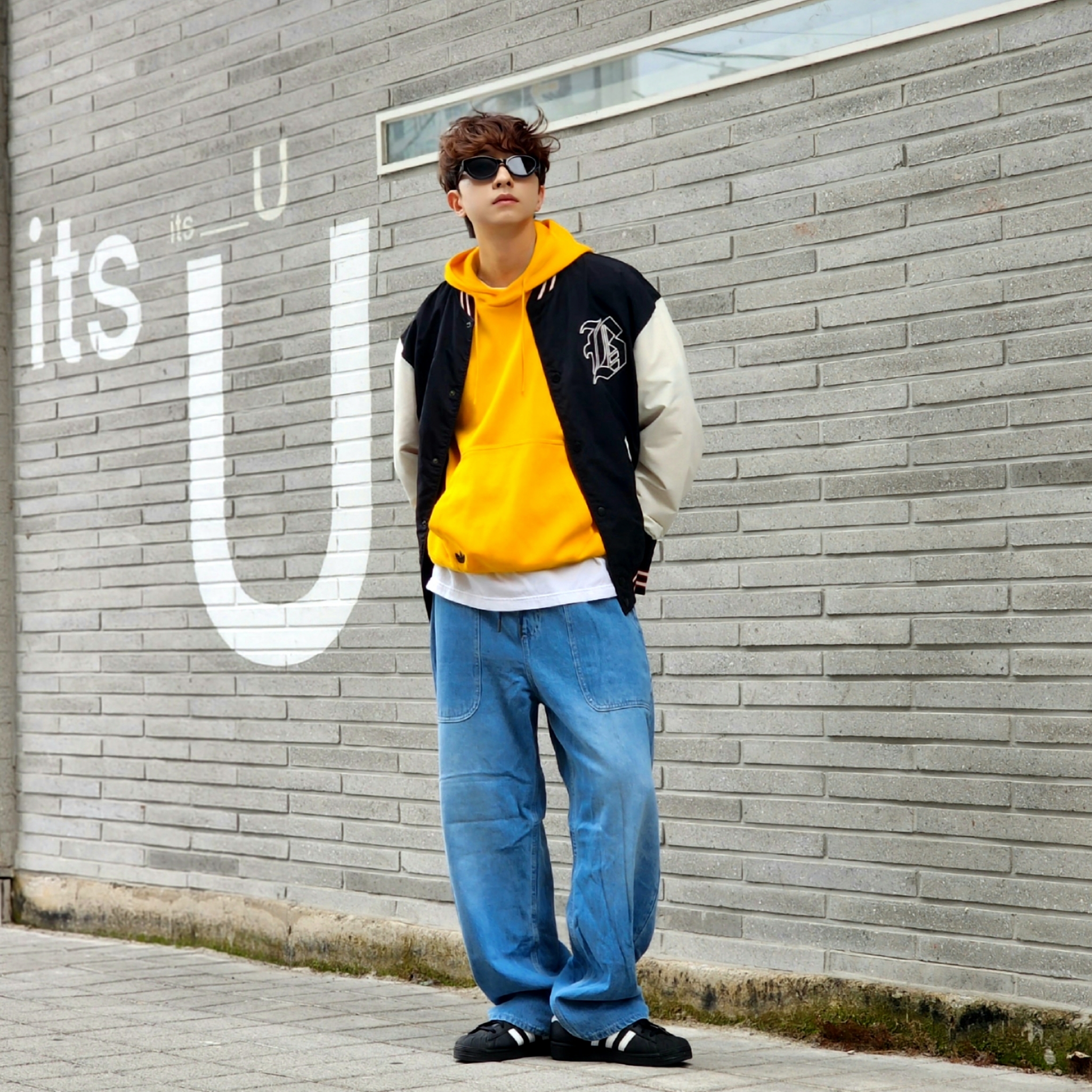 Adidas Superstar Core Black White 착용 스타일 - 5