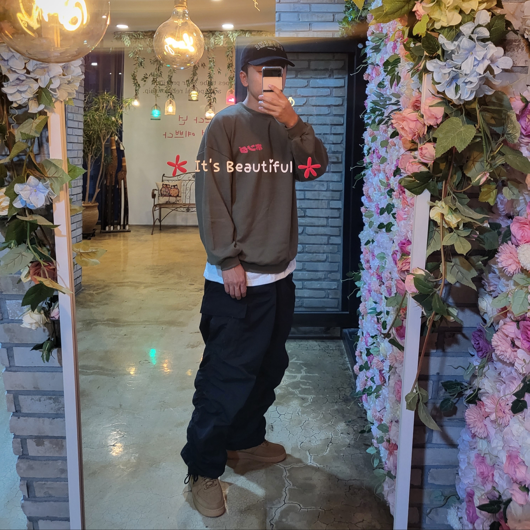 Supreme x Nike Arc Corduroy 6-Panel Black - 22SS, Nike Air Force 1 '07 WB Flax 착용 스타일 - 1