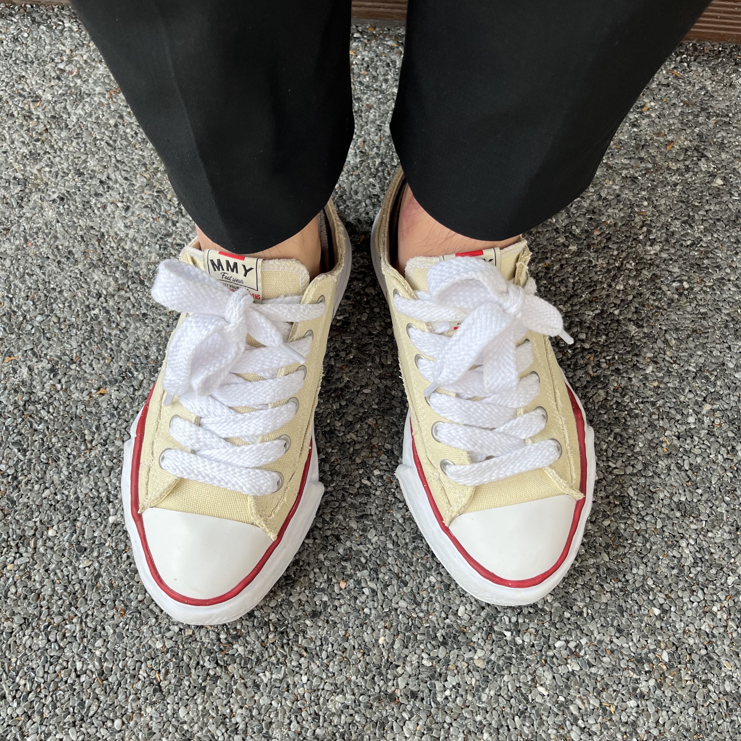 Maison Mihara Yasuhiro Peterson OG Sole Canvas Low-top Sneakers Natural 착용 스타일
