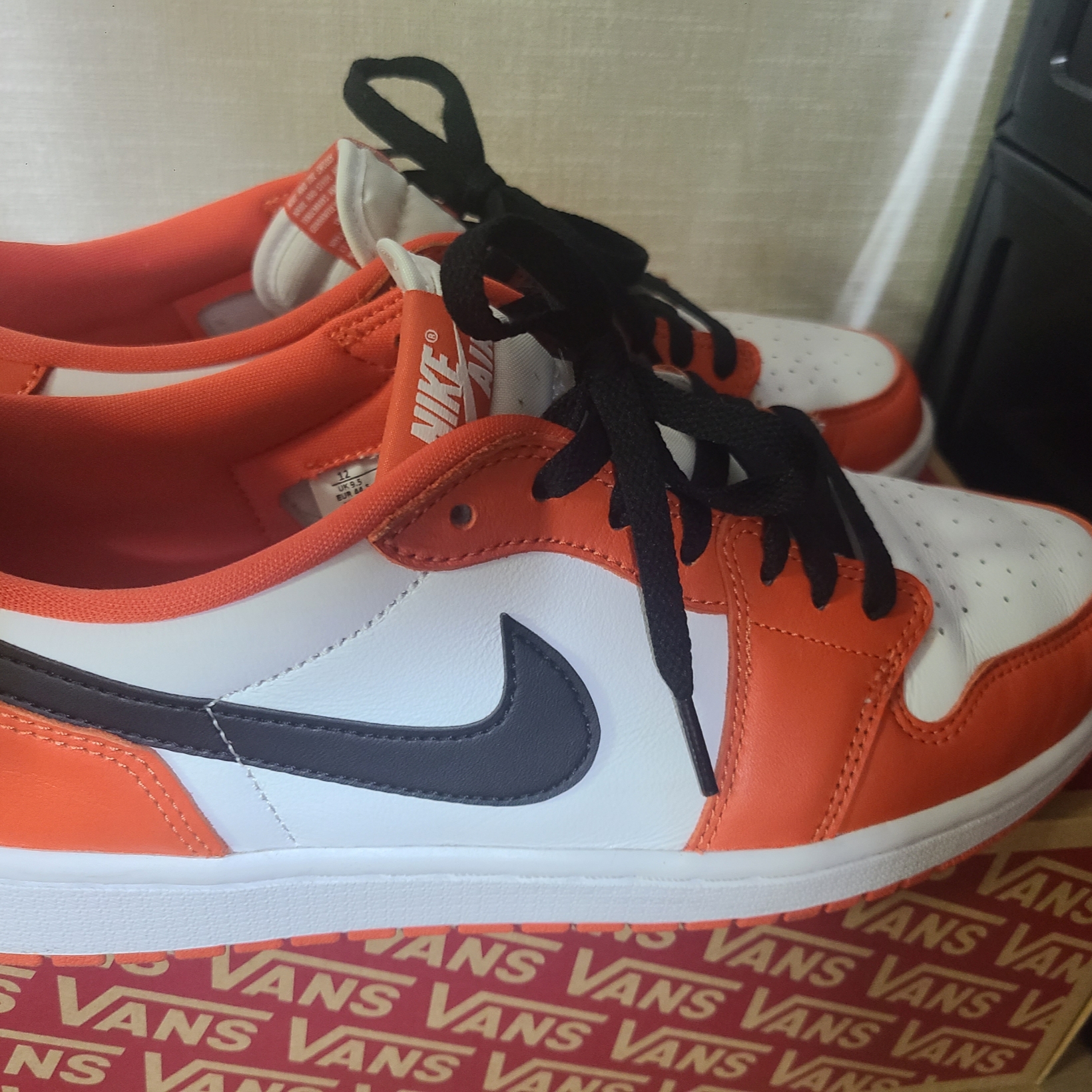 Jordan 1 Low OG Starfish 착용 스타일