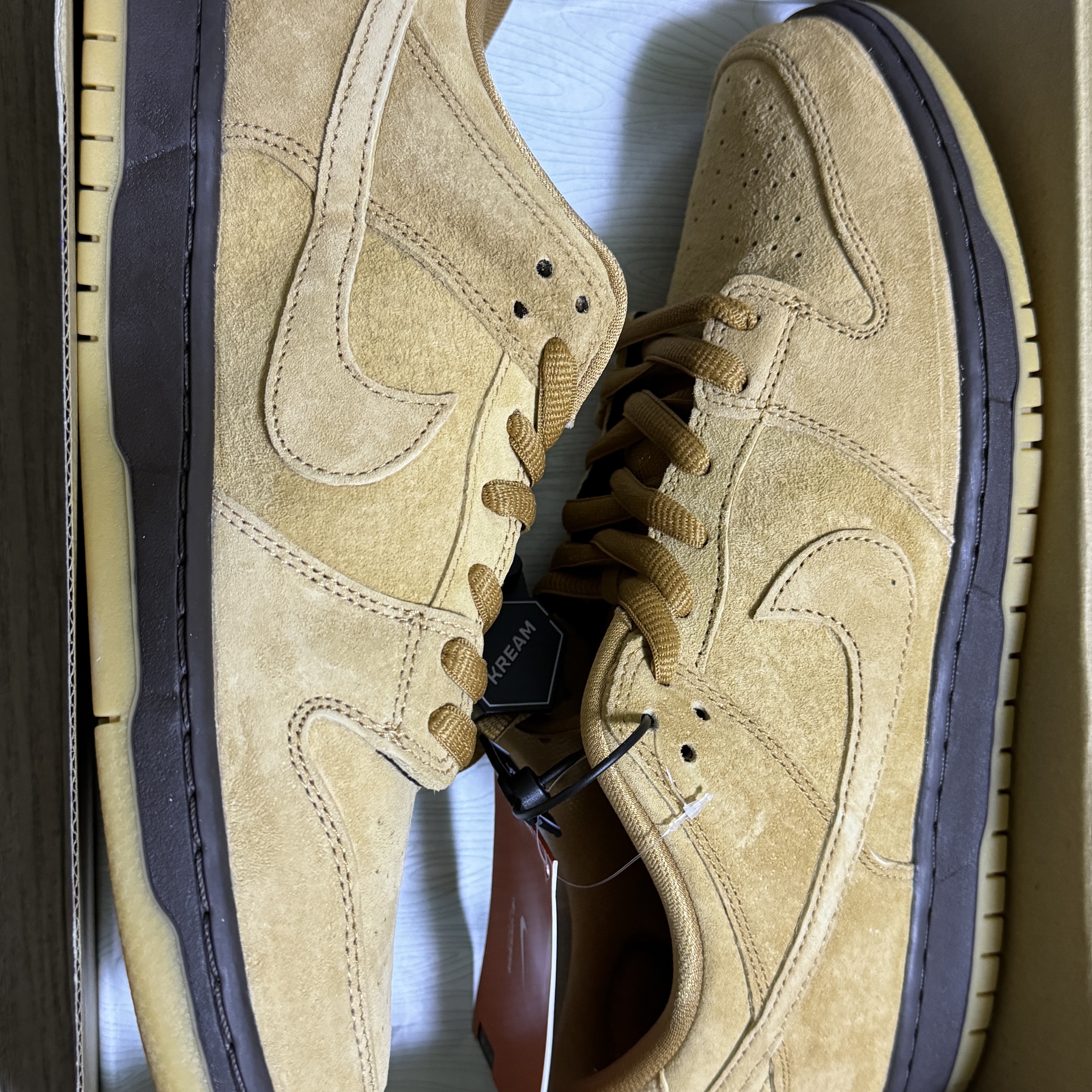 Nike SB Dunk Low Pro Wheat 2023 착용 스타일 - 1