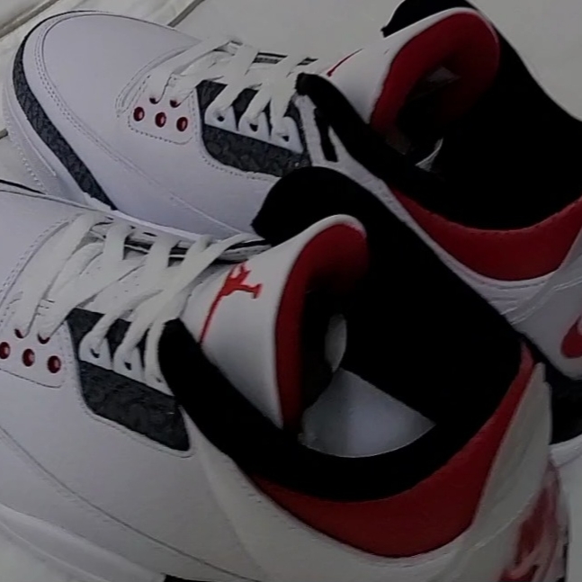 Jordan 3 Retro SE Denim Fire Red 착용 스타일
