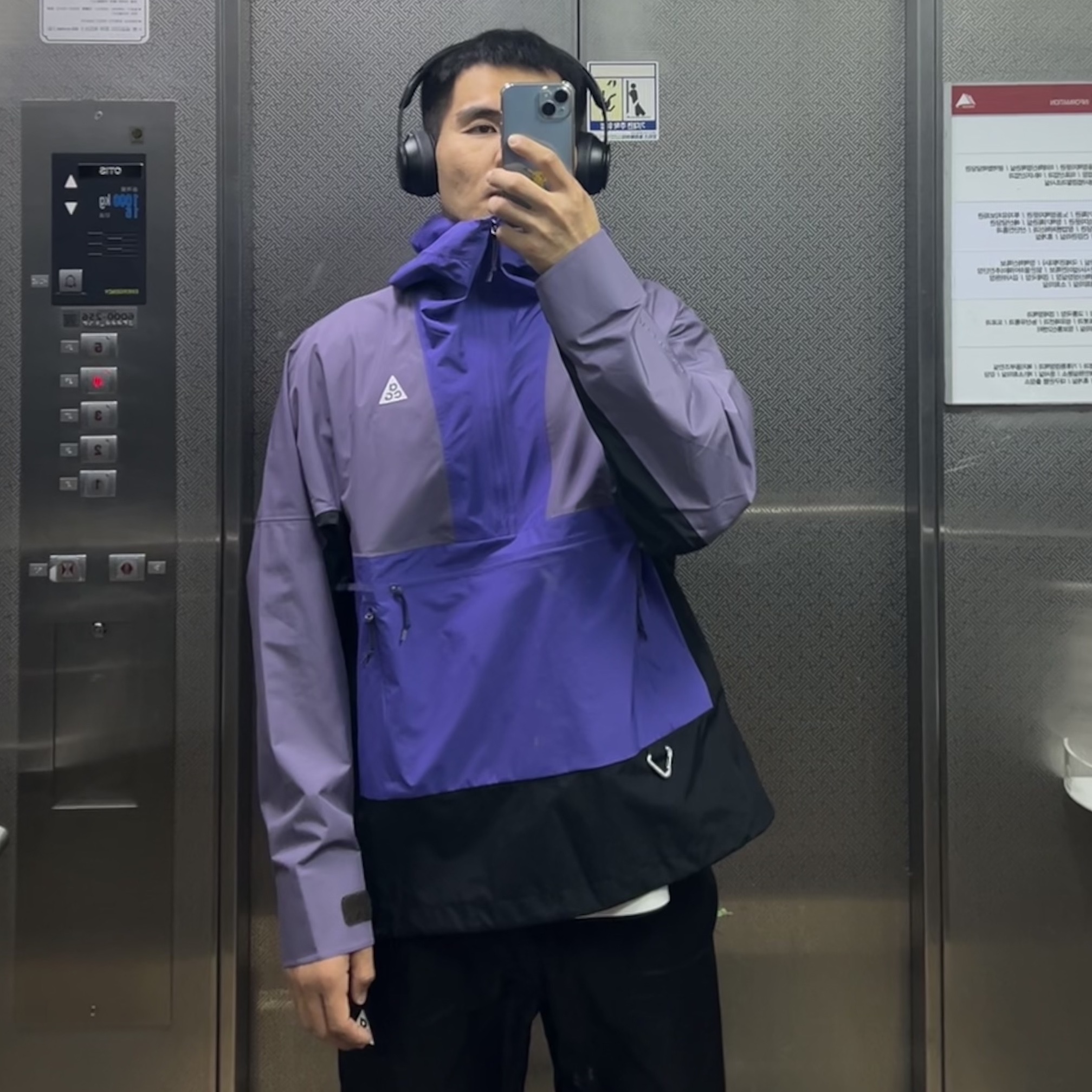 Beats Studio Pro Wireless Over Ear Headphone Black (Korean Ver.), Nike ACG Storm-Fit ADV Cascade Rain Jacket Dark Iris - Asia 착용 스타일