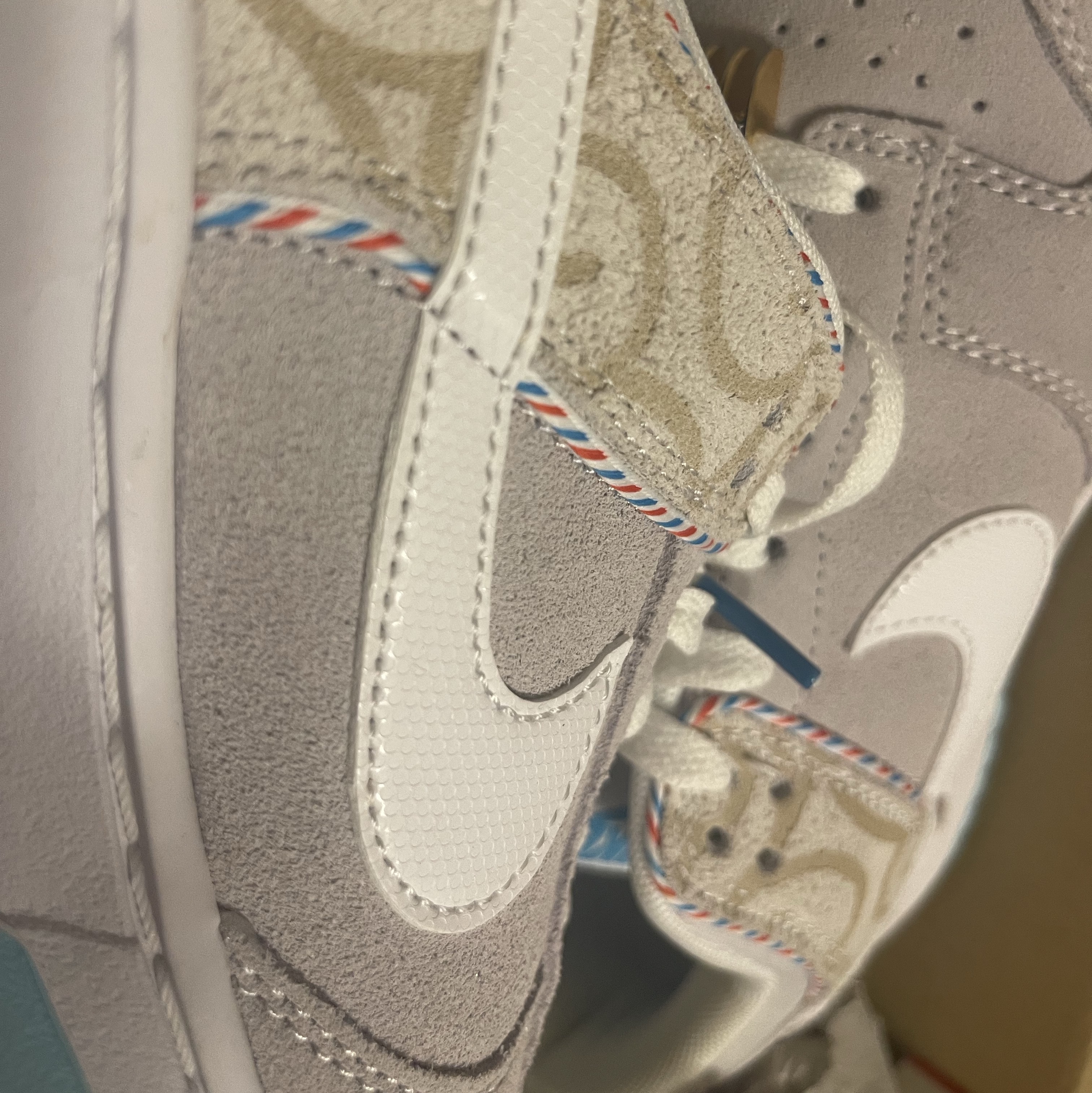 Nike Dunk Low Retro SE Barber Shop Grey 착용 스타일
