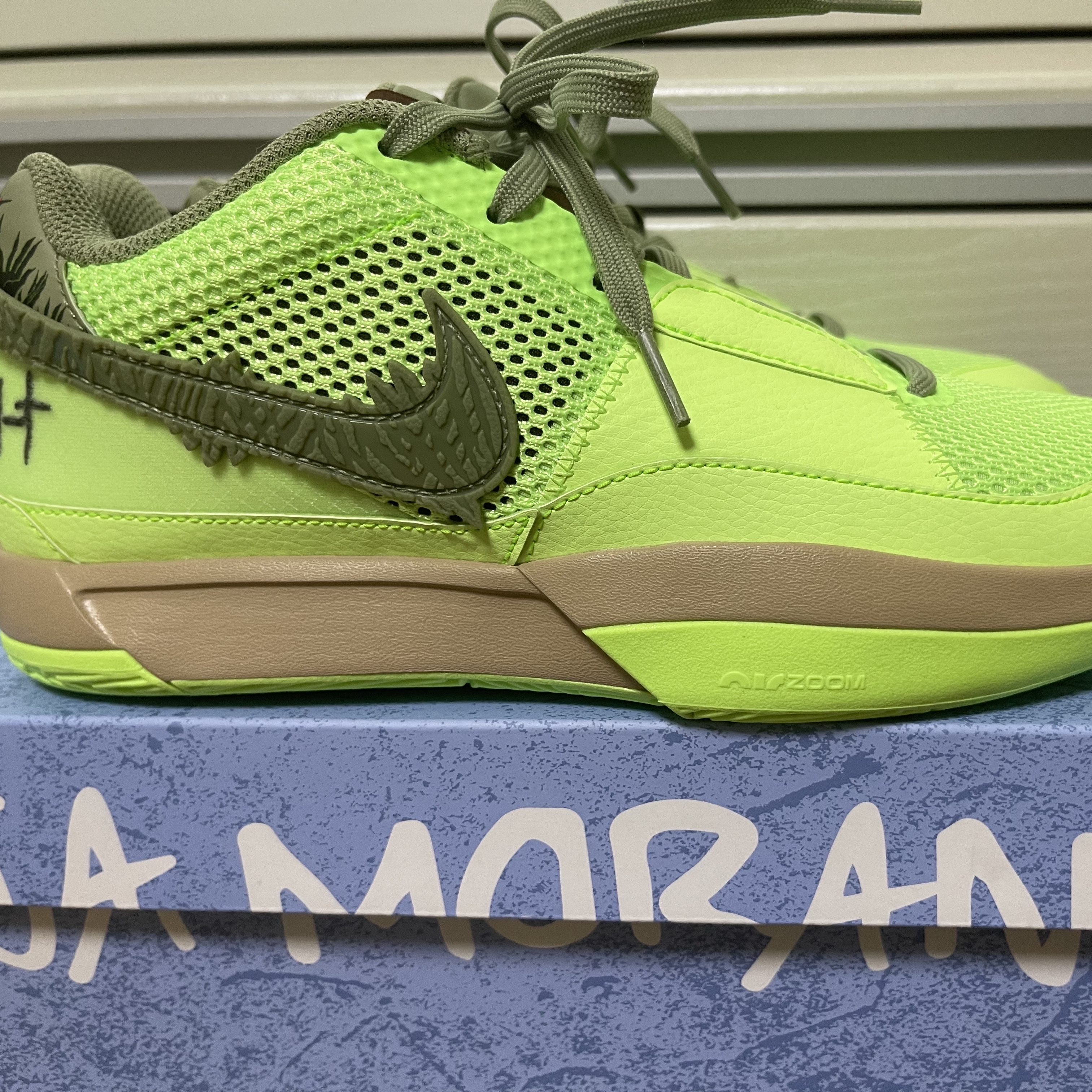 Nike Ja 1 NRG EP Lime Blast Oil Green 착용 스타일