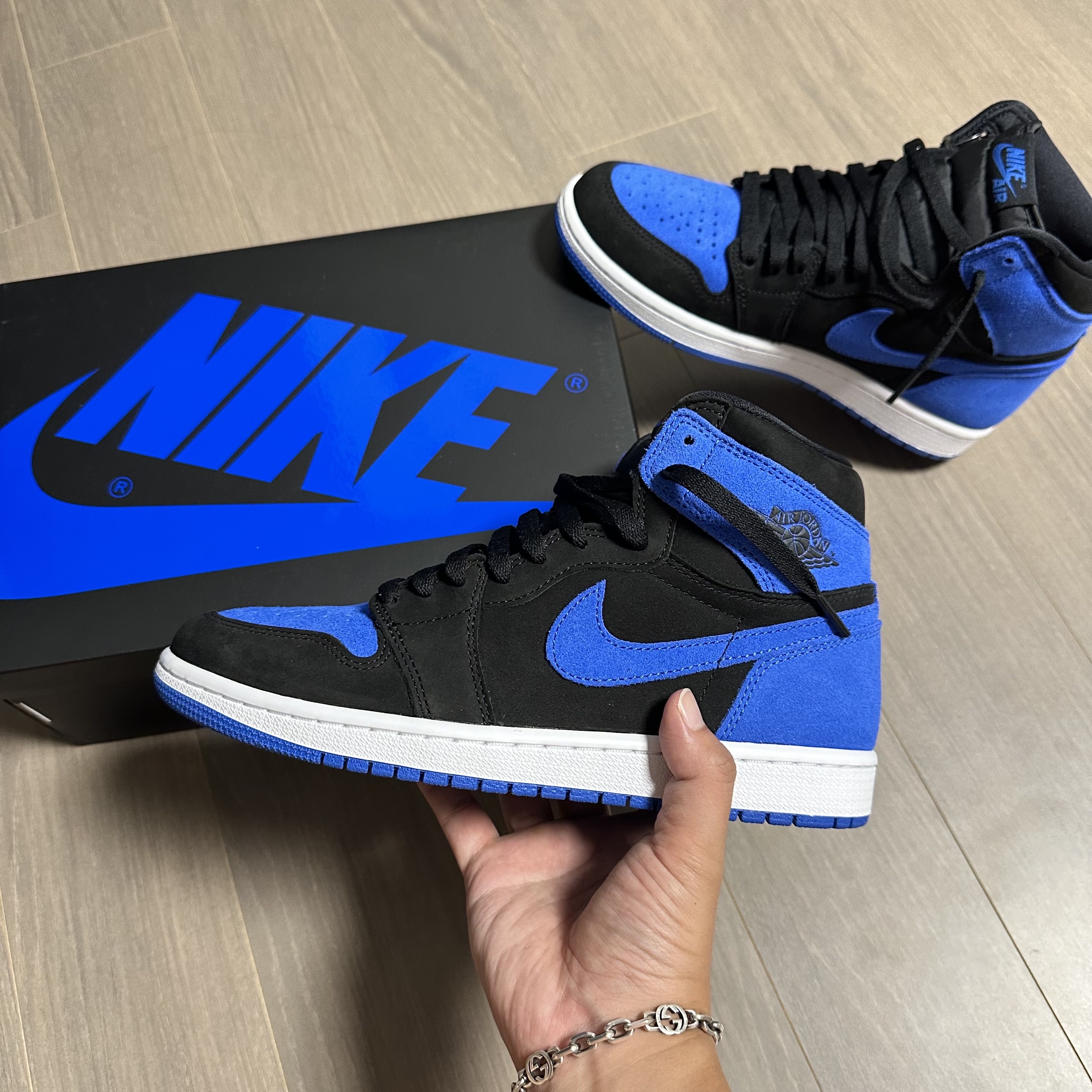 Jordan 1 Retro High OG Royal Reimagined 착용 스타일 - 1