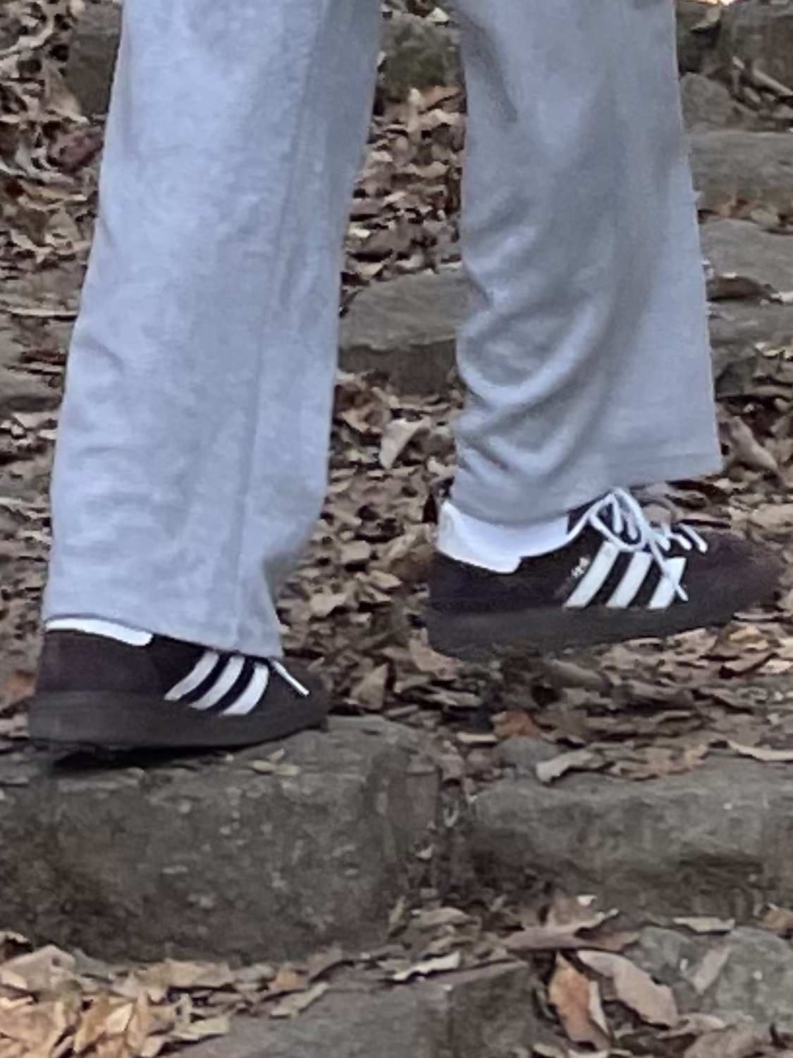 Adidas Spezial Handball Shadow Brown White 착용 스타일 - 2