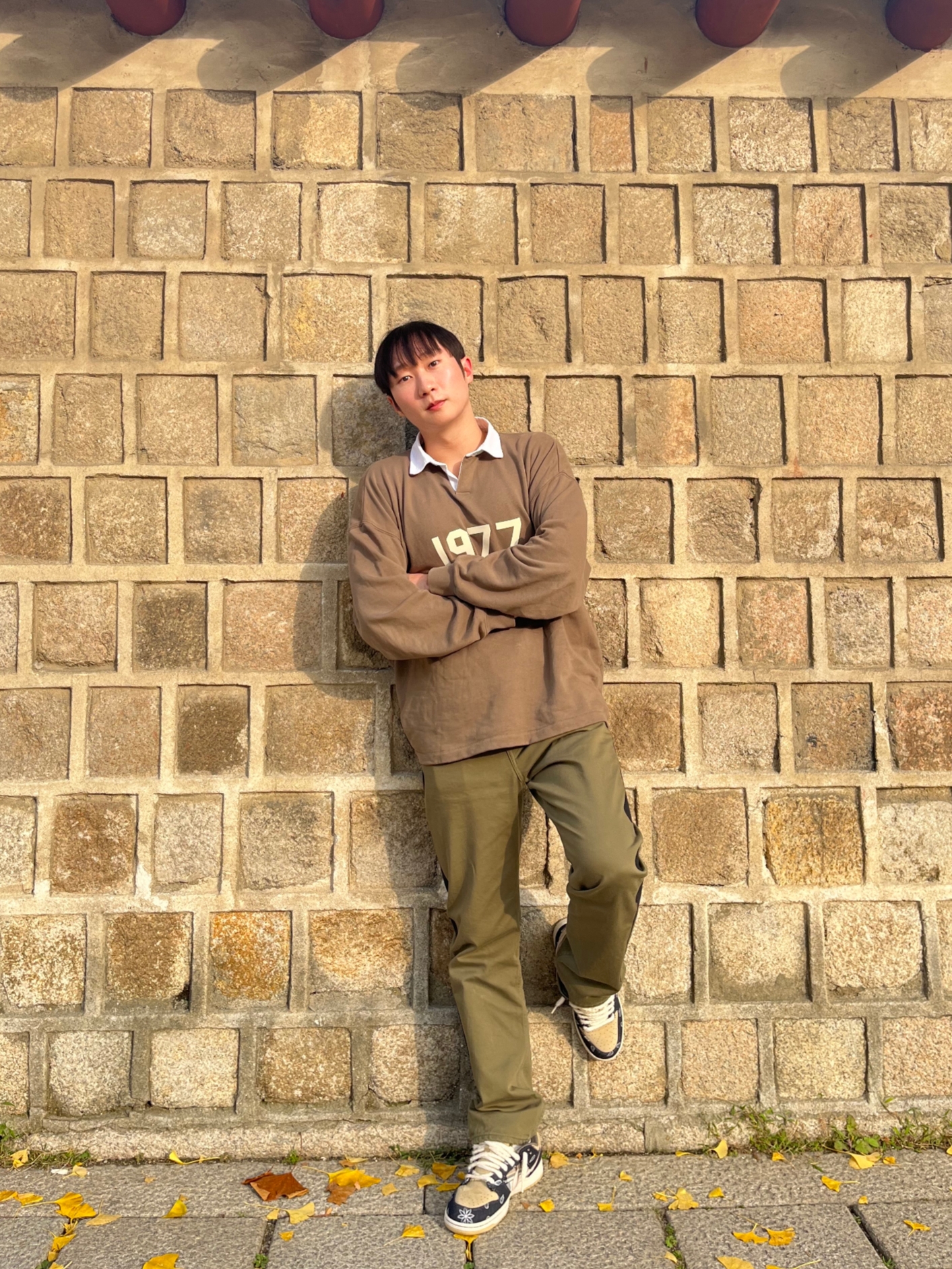 Nike x Travis Scott SB Dunk Low, Essentials 1977 Henley Rugby Long Sleeve Polo Wood - 22FW 착용 스타일 - 1