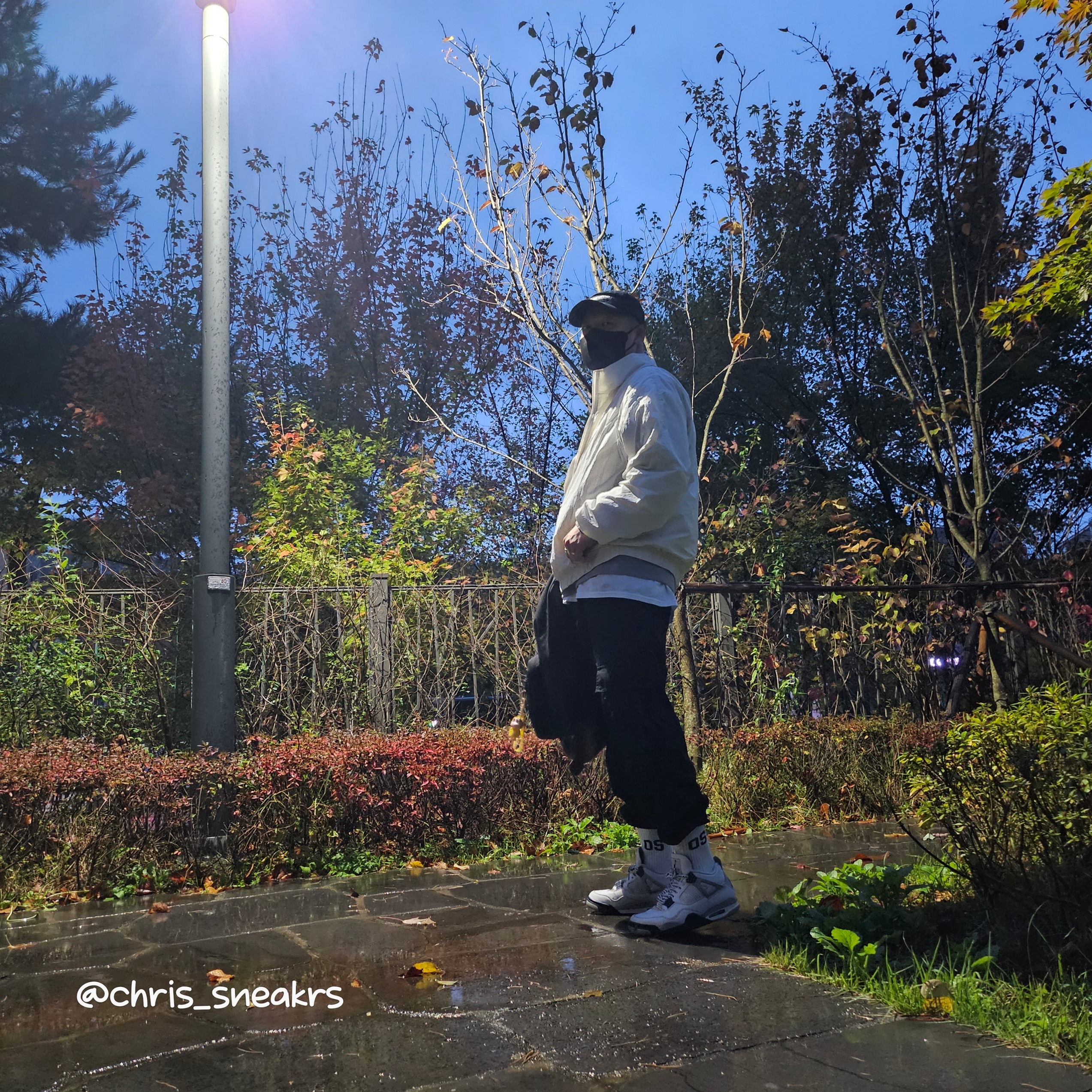 Supreme Lasered Twill Camp Cap Black - 23SS, Supreme Hanes Tagless T-Shirt White (3 Pack) 착용 스타일 - 4