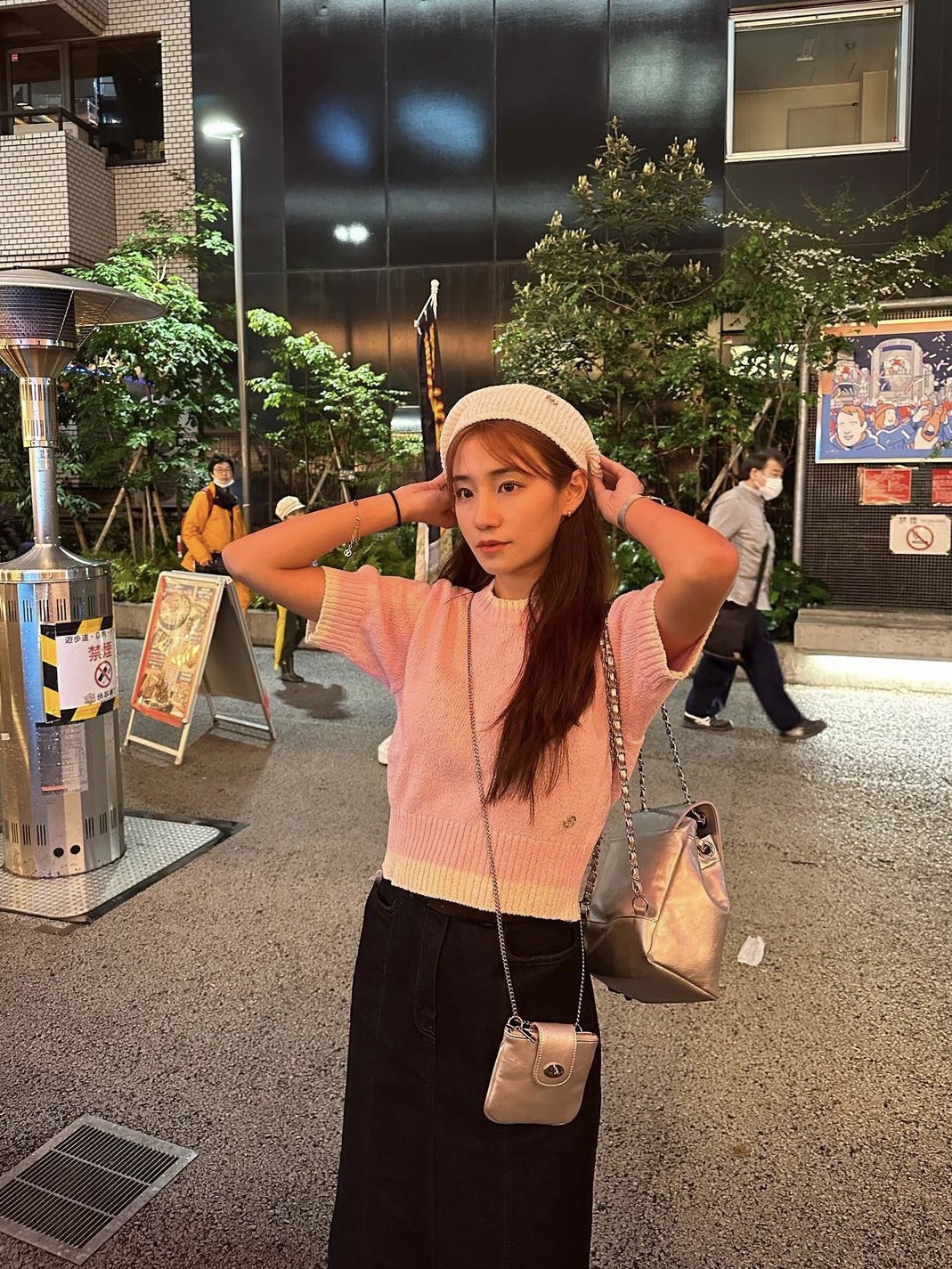 Anoetic Anc Classic Backpack Silver, Anoetic Anc Flap Mini Bag Silver 착용 스타일 - 1