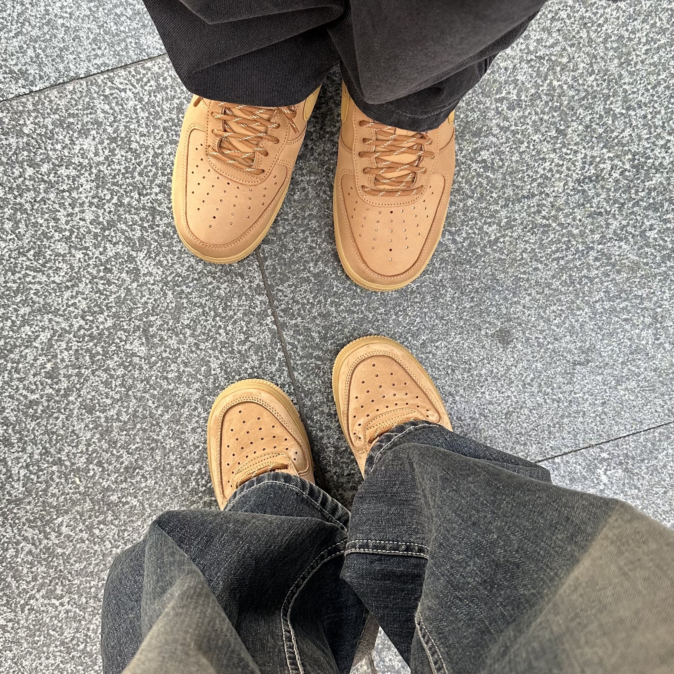 Nike Air Force 1 '07 WB Flax 착용 스타일