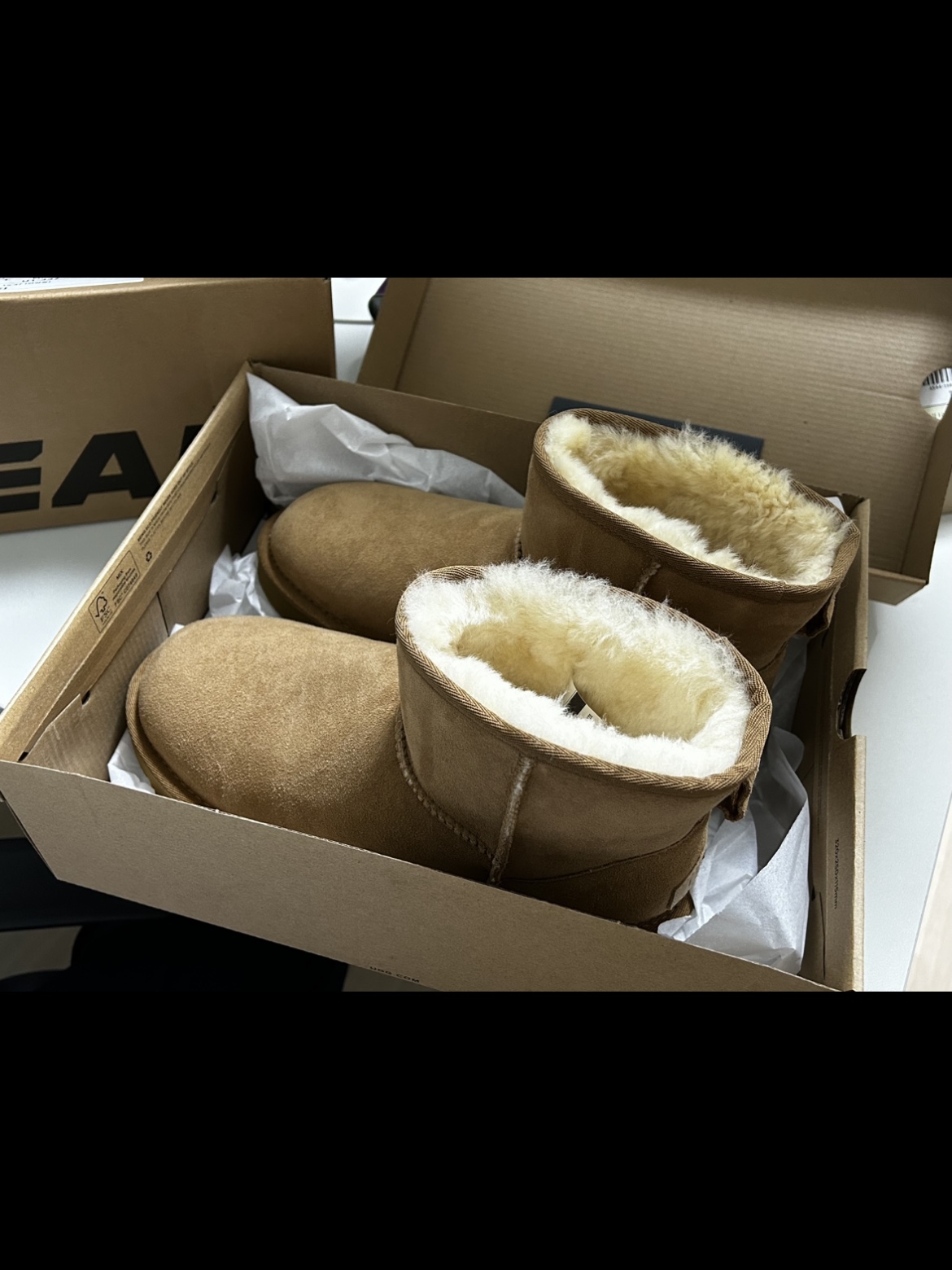 (W) UGG Classic Mini II Boots Chestnut 착용 스타일 - 1