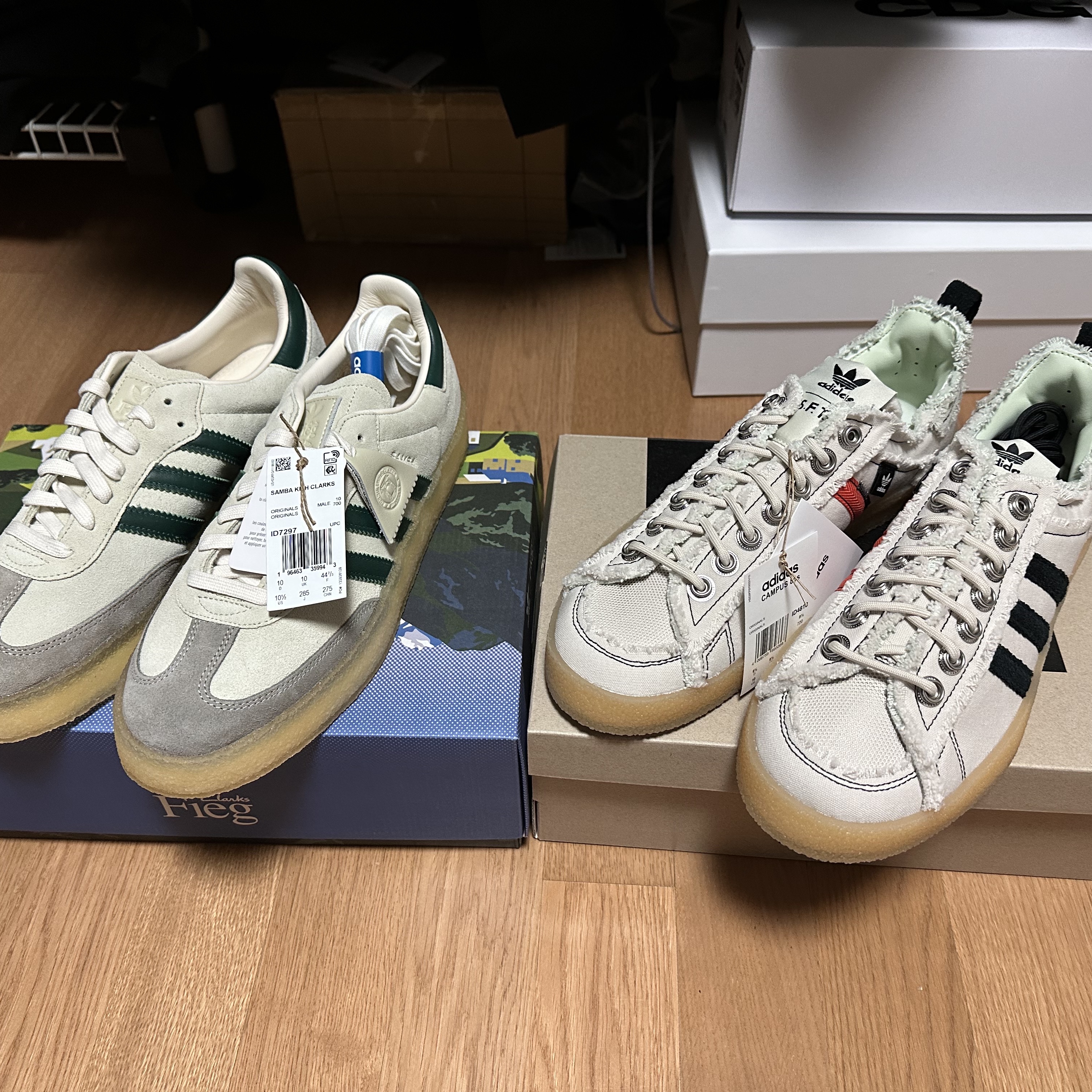 Adidas x Song for the Mute Campus 80s Bliss Core Black, Adidas x Clarks x Ronnie Fieg 8th Street Samba Chalk White Green 착용 스타일 - 1