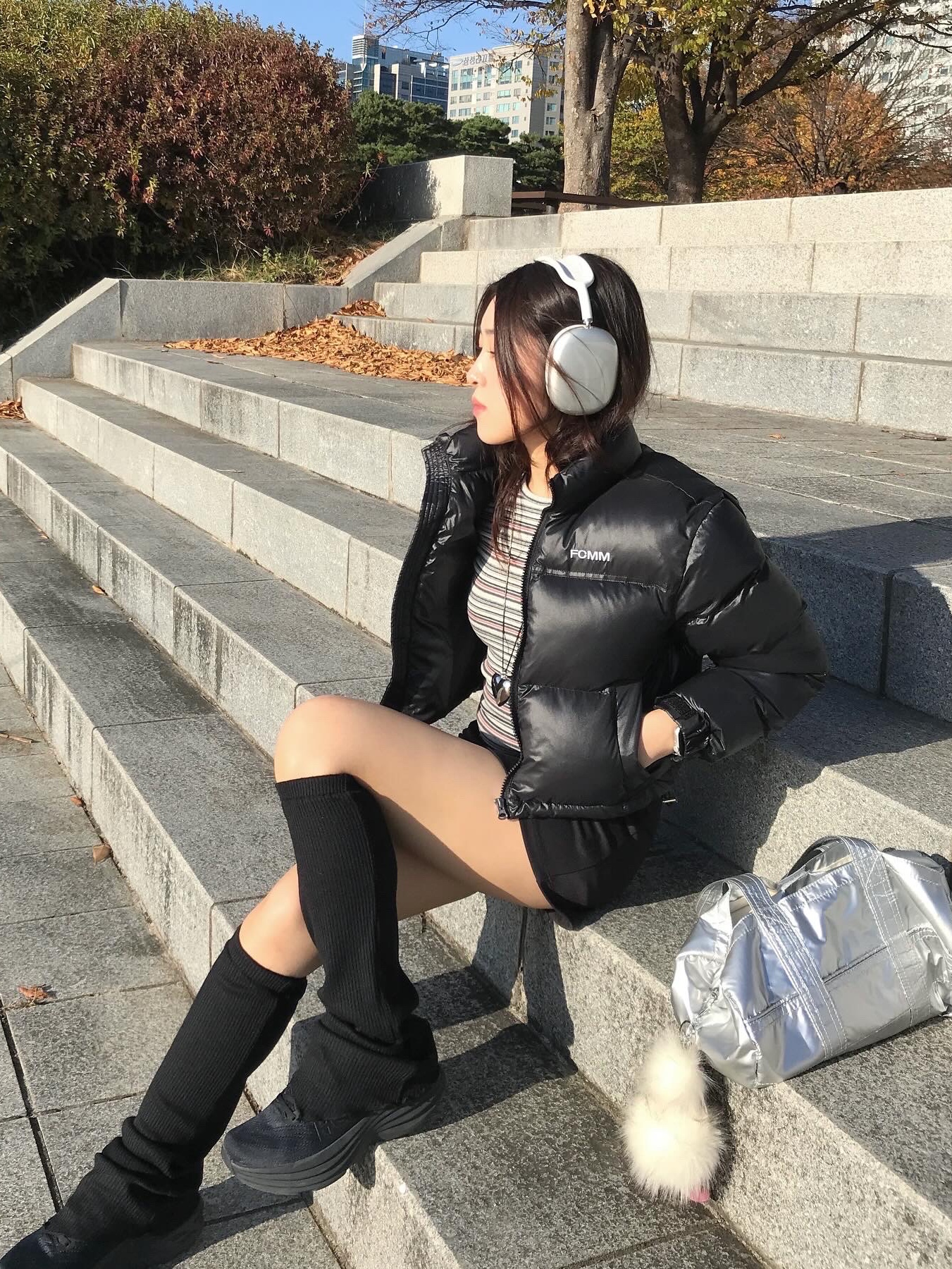 (W) Hoka Bondi 8 Black - Wide, Apple AirPods Max Lightning Silver (Korean Ver.) 착용 스타일 - 3