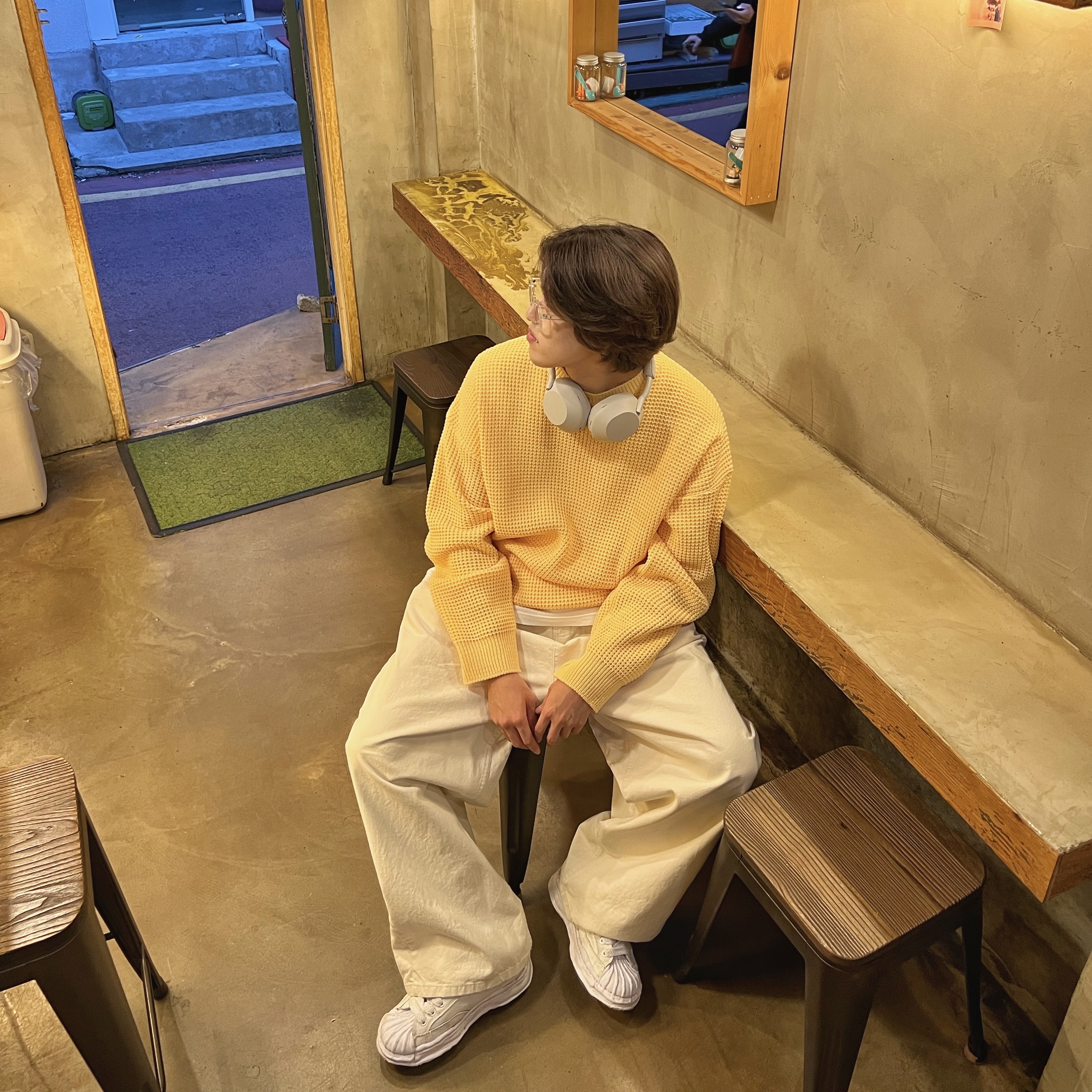 Maison Mihara Yasuhiro Blakey OG Sole Canvas Low-top Sneakers White 착용 스타일 - 2