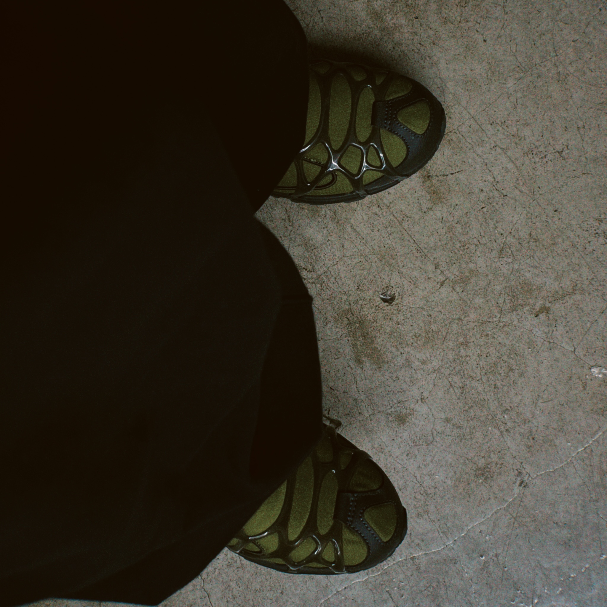 Nike Air Kukini Pilgrim Sequoia 착용 스타일