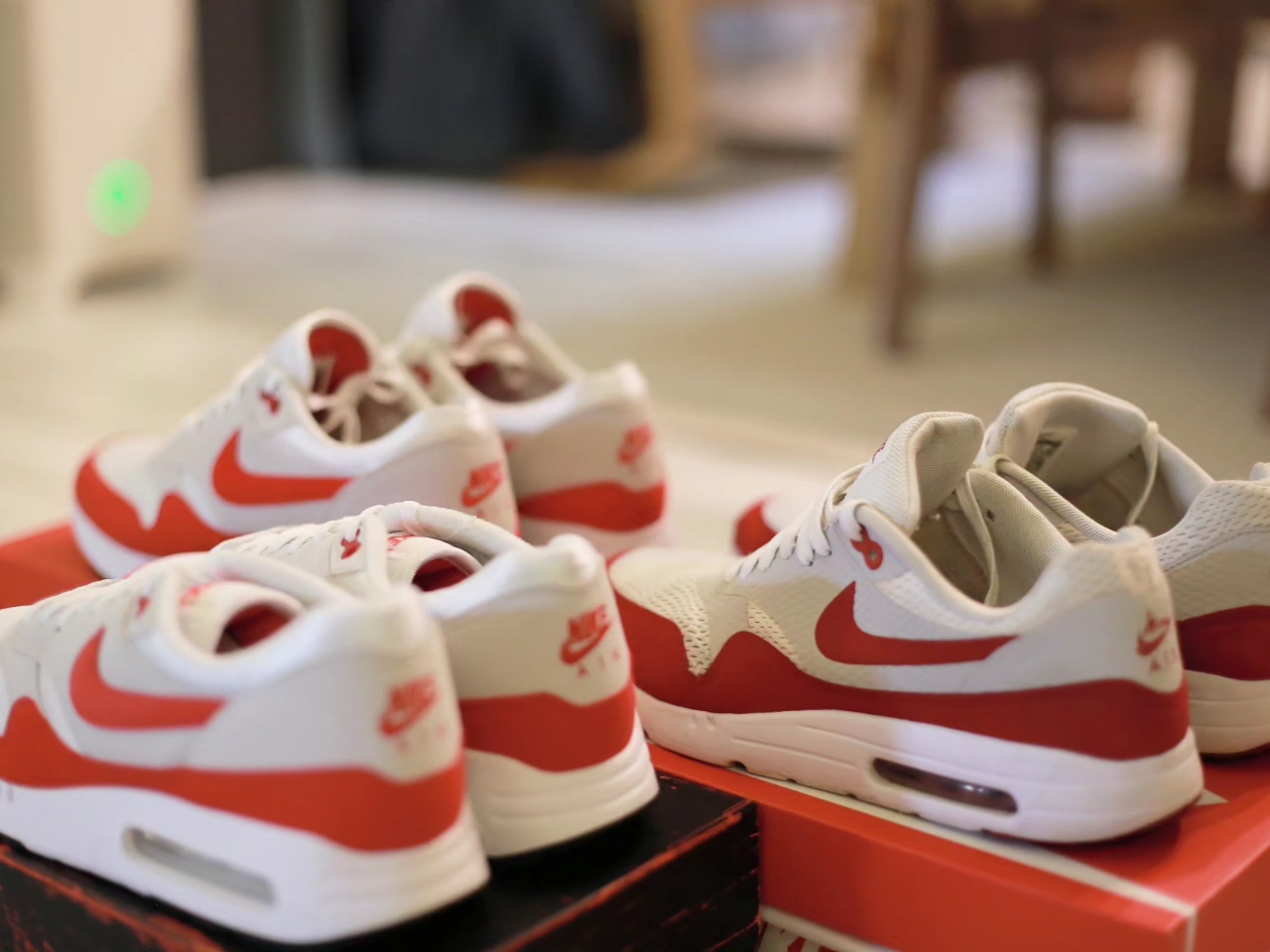 Nike Air Max 1 Varsity Red Ultra Essential 2015, Nike Air Max 1 '86 Original Golf White University Red 착용 스타일 - 2