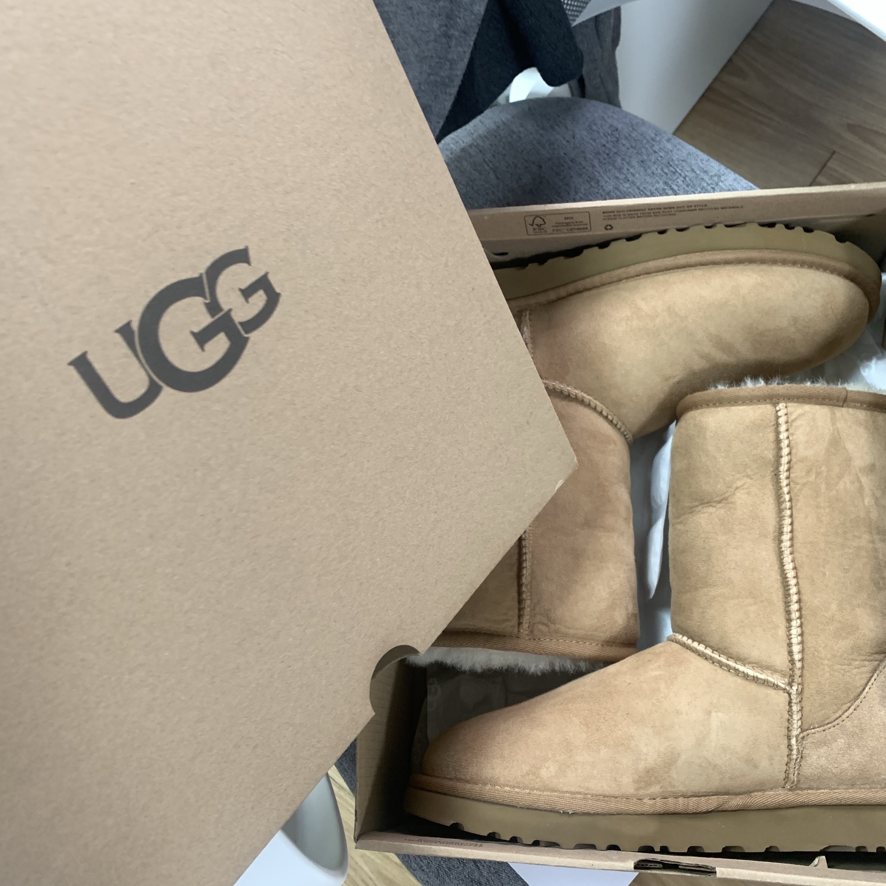 (W) UGG Classic Short II Boots Chestnut 착용 스타일 - 3