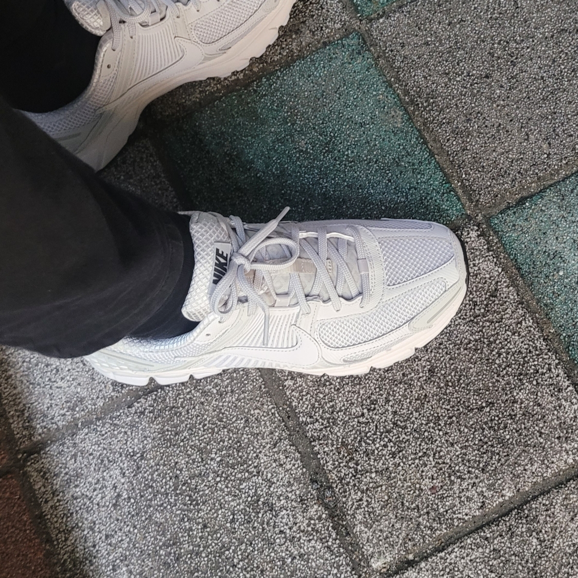 Nike Zoom Vomero 5 SP Vast Grey 2023 착용 스타일