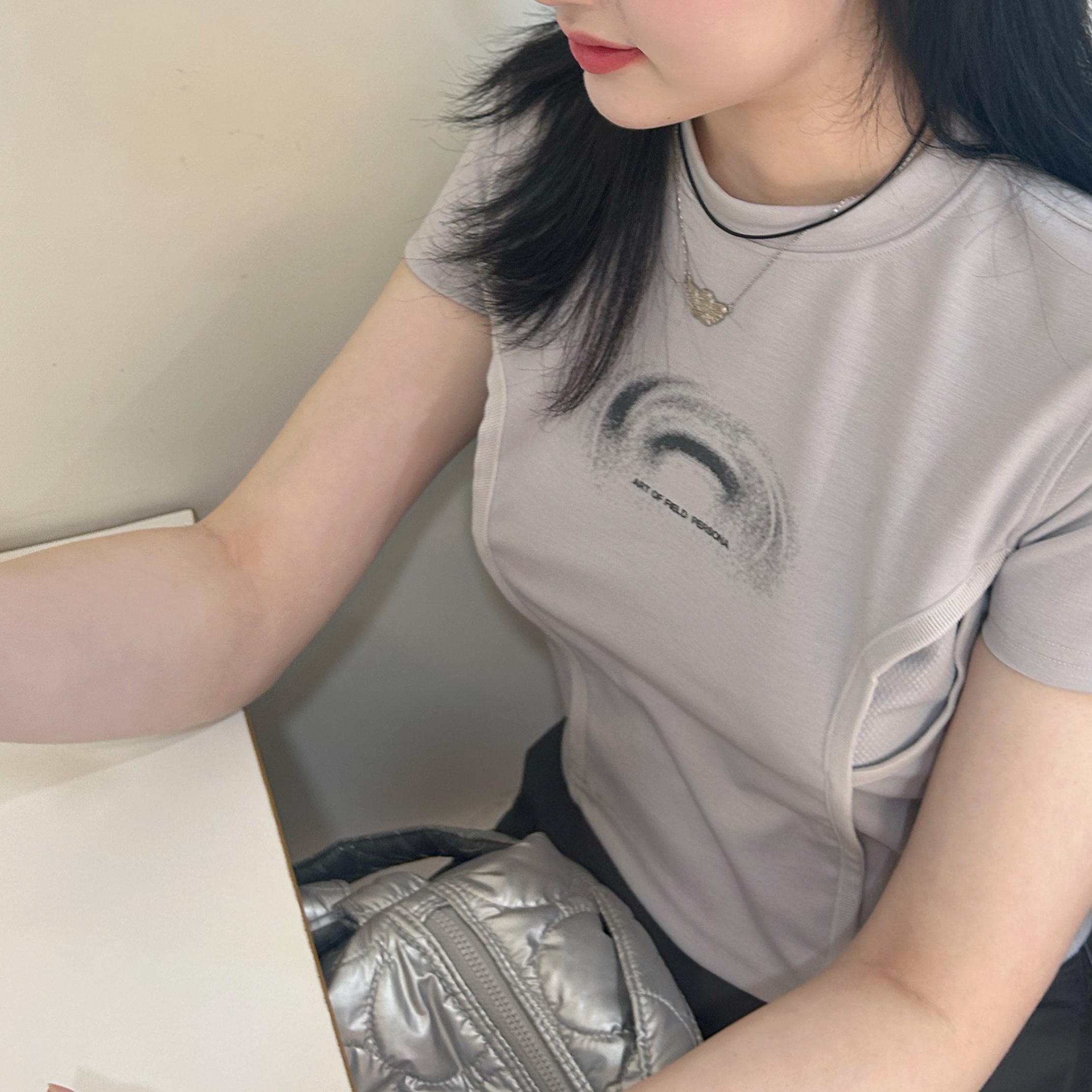 Art Of Field Section Short Sleeved T-Shirt Light Gray, Sansan Gear Slash Slit Jacket Charcoal - 23SS 착용 스타일 - 1