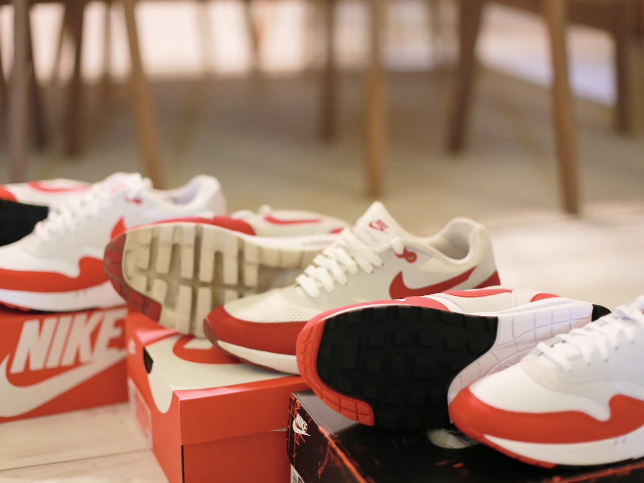 Nike Air Max 1 Varsity Red Ultra Essential 2015, Nike Air Max 1 '86 Original Golf White University Red 착용 스타일 - 3