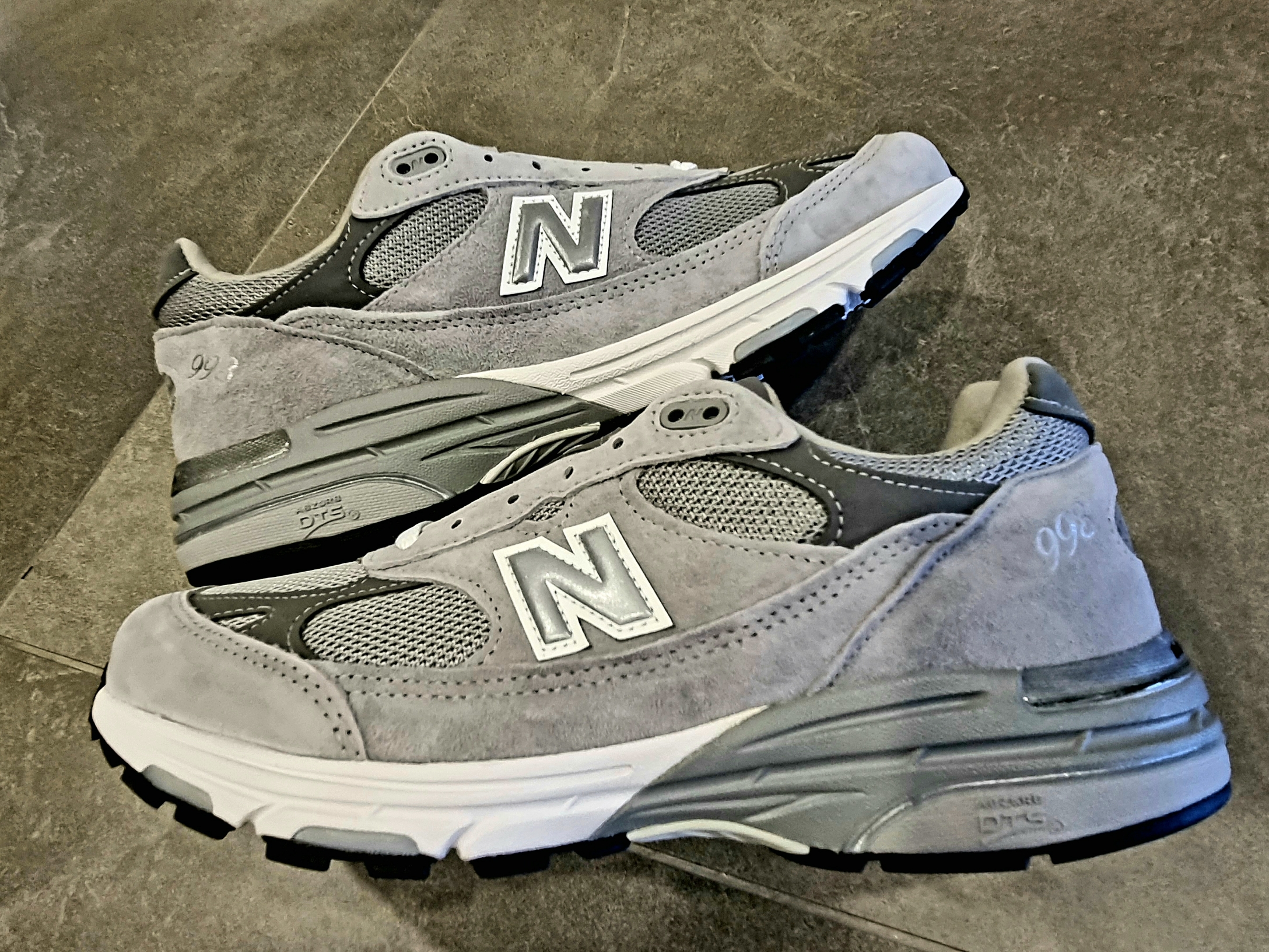 New Balance 993 Made in USA Grey - D Standard 착용 스타일 - 2