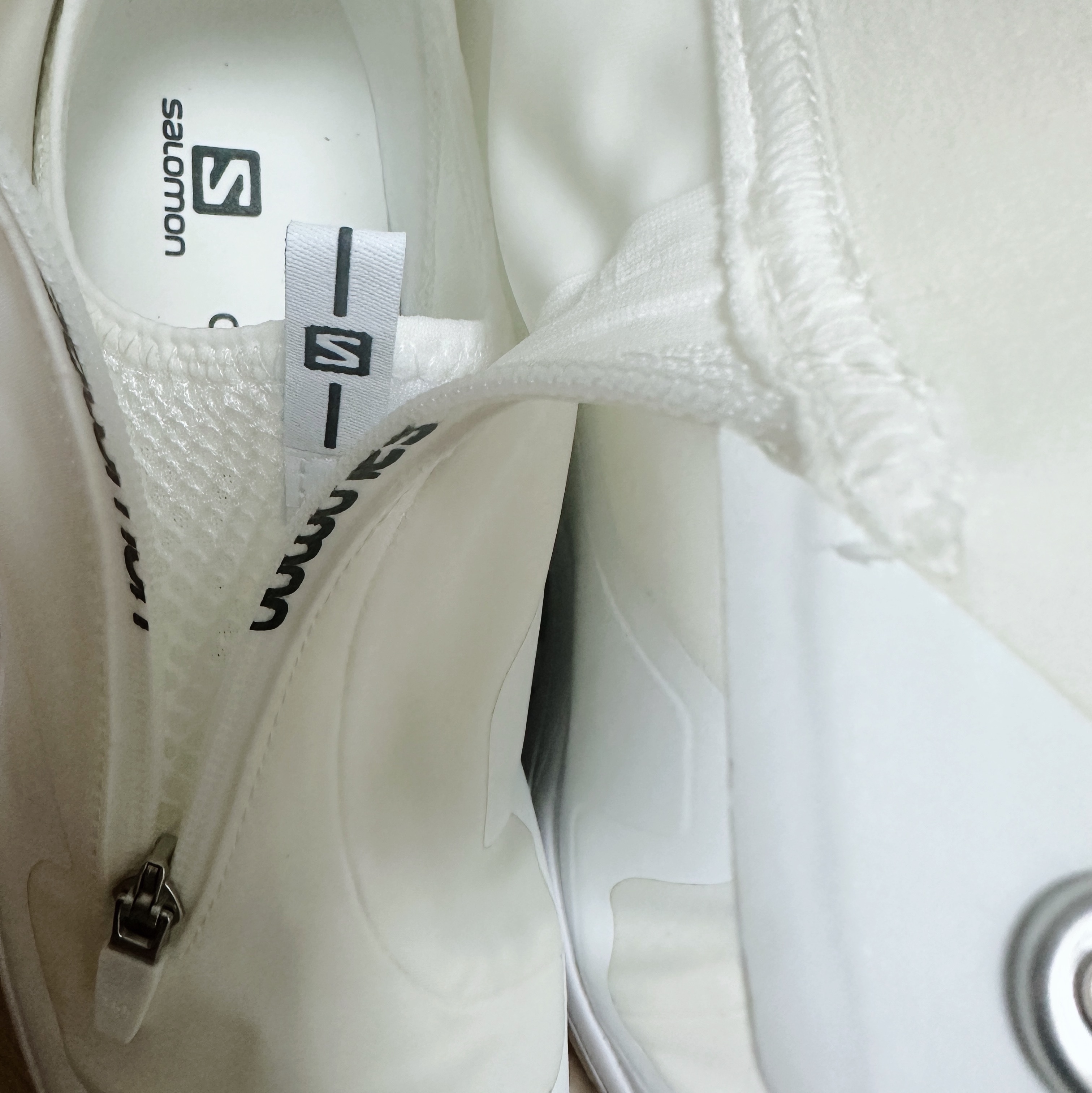 Salomon x Comme des Garcons XA-Alpine 2 White 착용 스타일 - 3