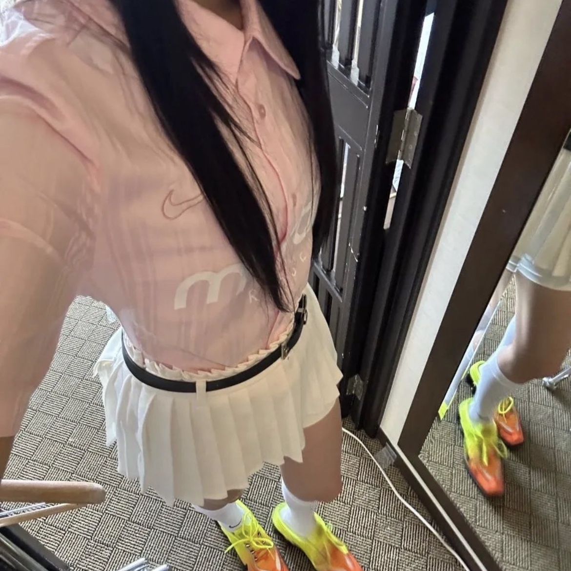 Nike x Martine Rose Dress Shirt Pink Foam - US/EU, Nike x Martine Rose Dress Shirt Pink Foam - Asia 착용 스타일