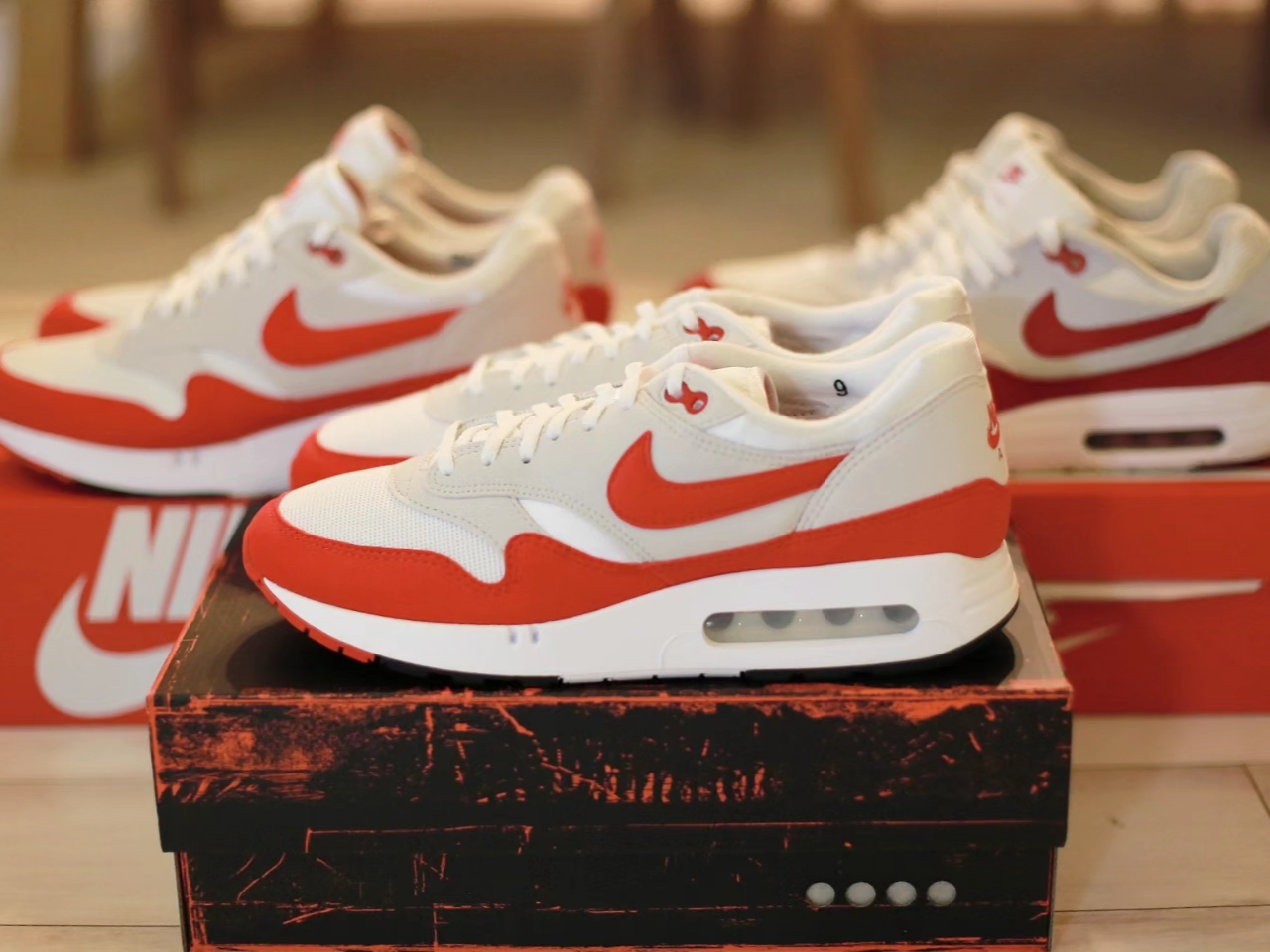 Nike Air Max 1 Varsity Red Ultra Essential 2015, Nike Air Max 1 '86 Original Golf White University Red 착용 스타일 - 1