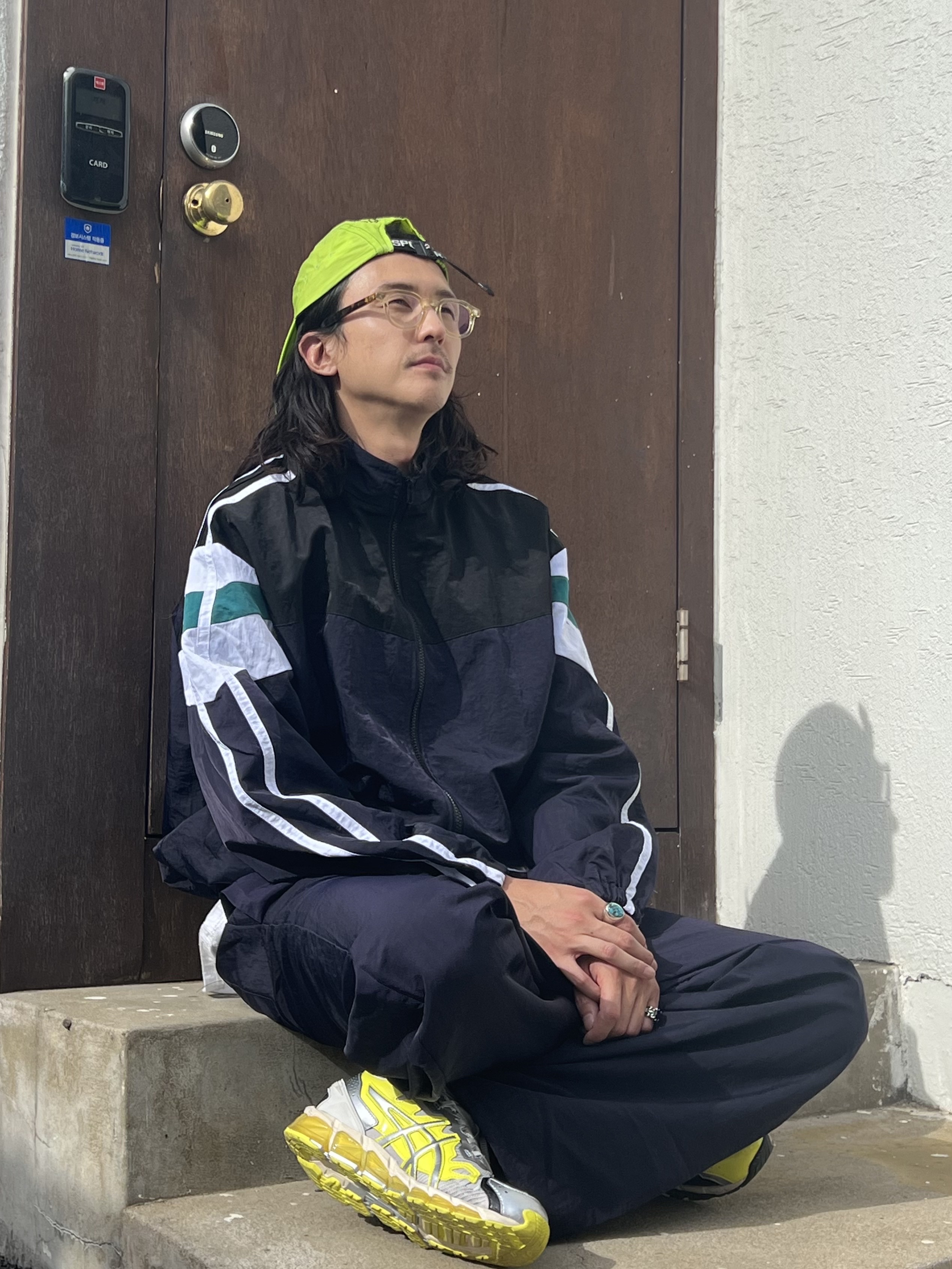 Asics x GmbH Gel-Quantum 360 6 Pure Silver Sour Yuzu 착용 스타일 - 2