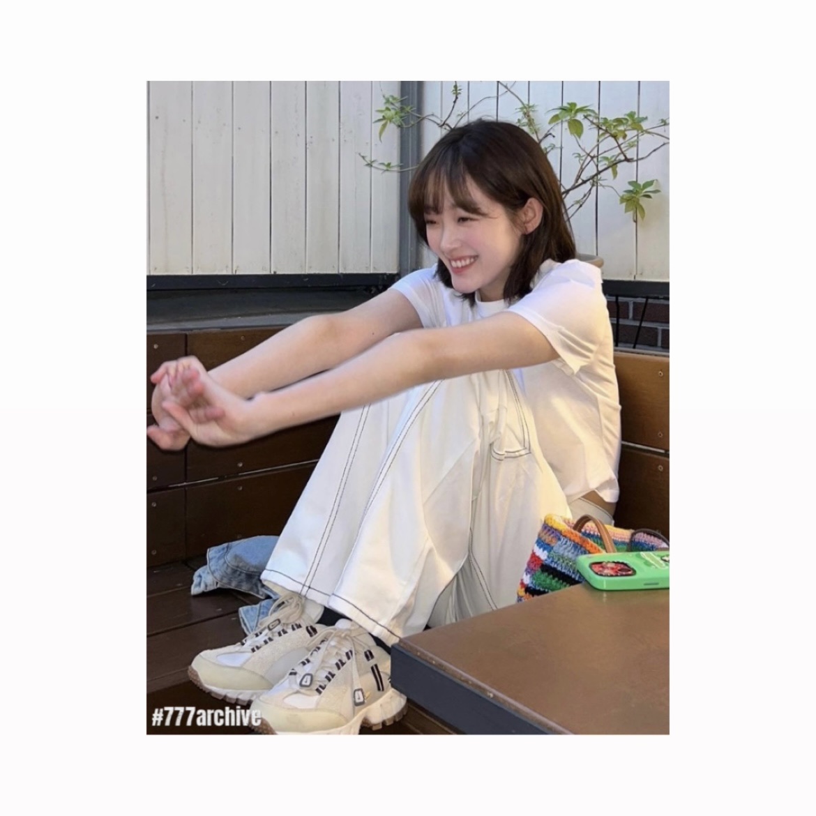 Nike x Jacquemus Air Humara LX Light Bone and Gold 착용 스타일 - 1
