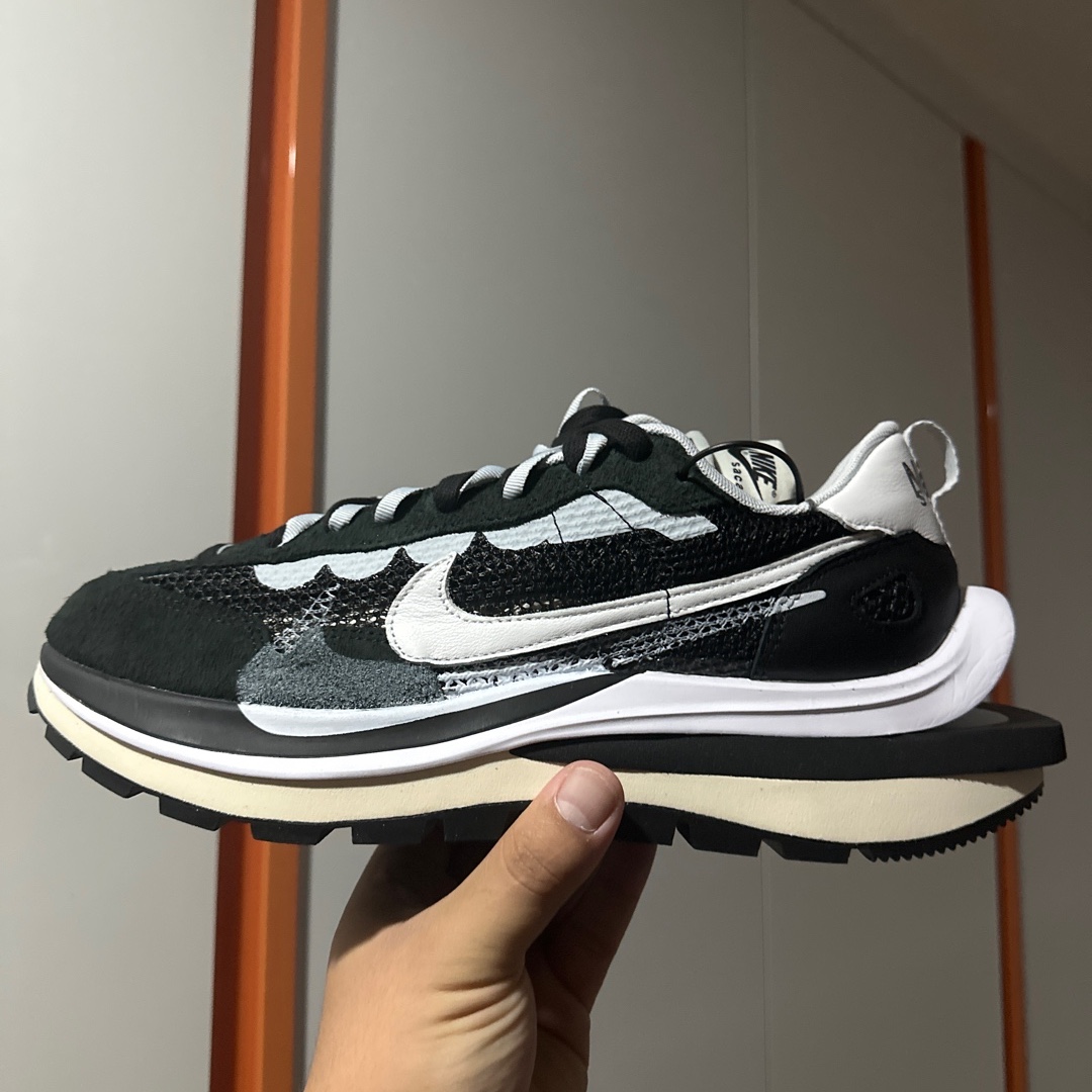 Nike x Sacai VaporWaffle Black White 착용 스타일