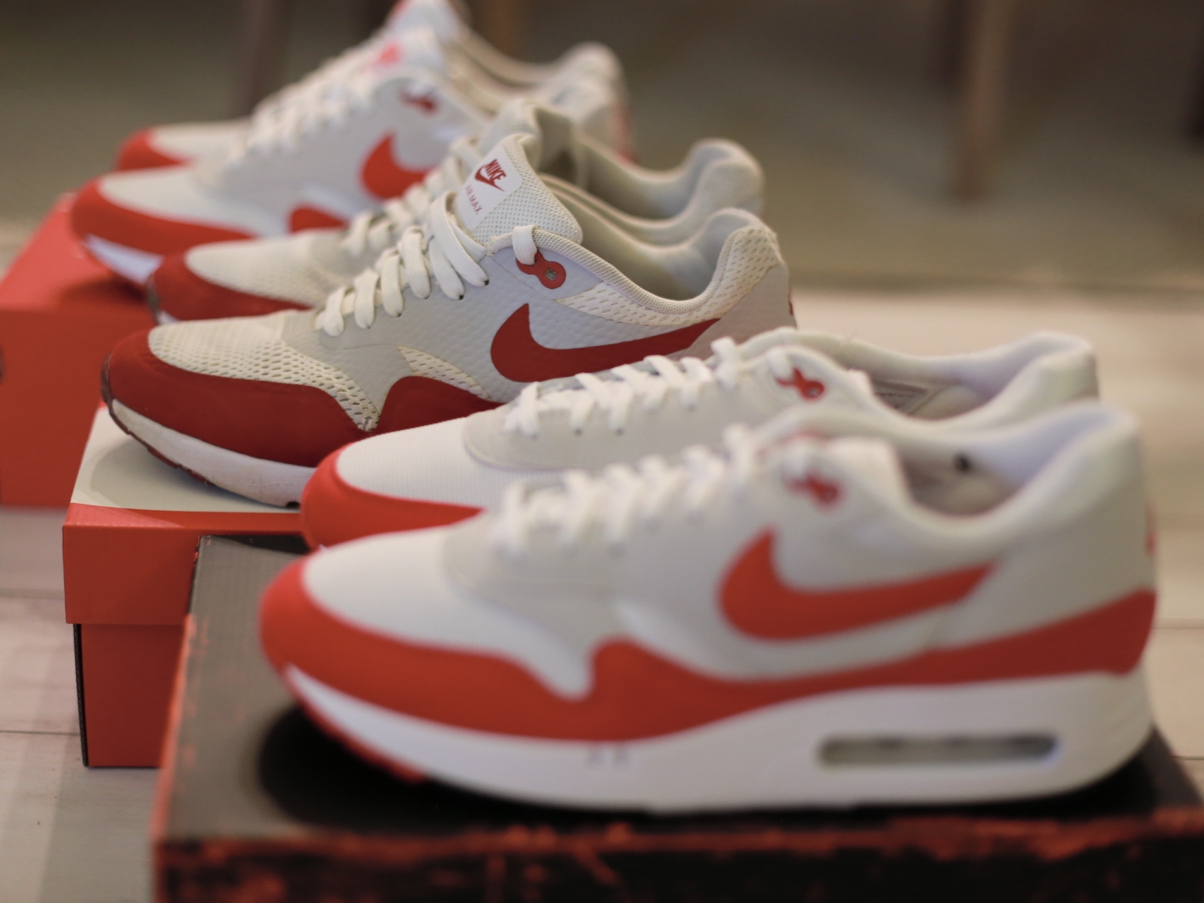 Nike Air Max 1 Varsity Red Ultra Essential 2015, Nike Air Max 1 '86 Original Golf White University Red 착용 스타일 - 5