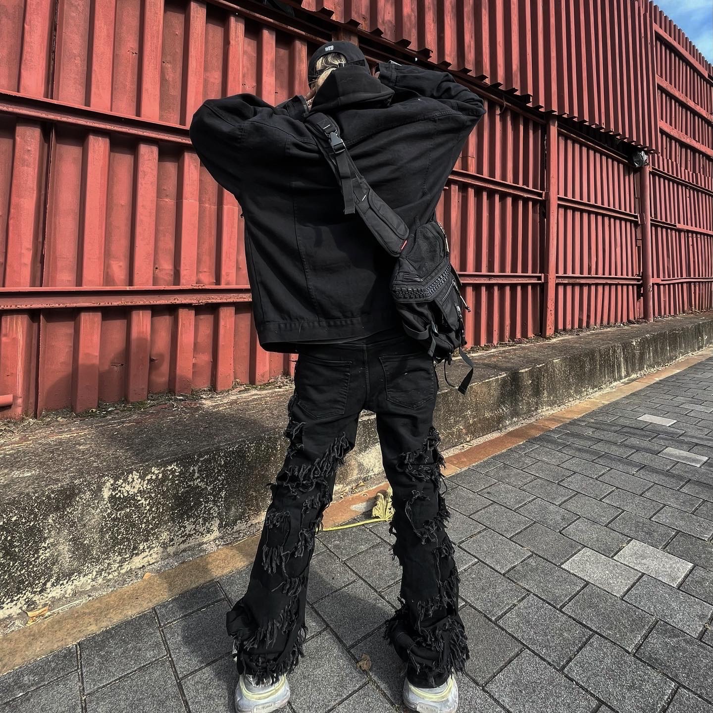 Balenciaga 3XL Sneakers Light Beige 착용 스타일 - 3