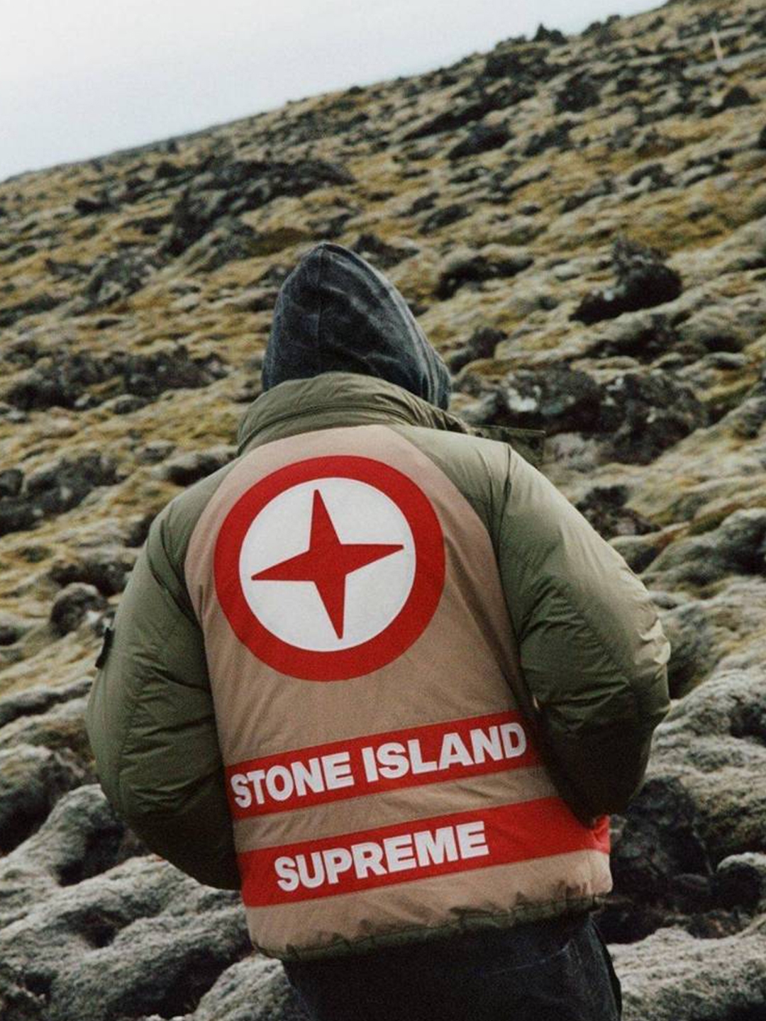 Supreme x Stone Island Boucle Cardigan Olive - 23FW, Supreme x Stone Island Denim Trucker Jacket Black - 23FW 착용 스타일 - 4