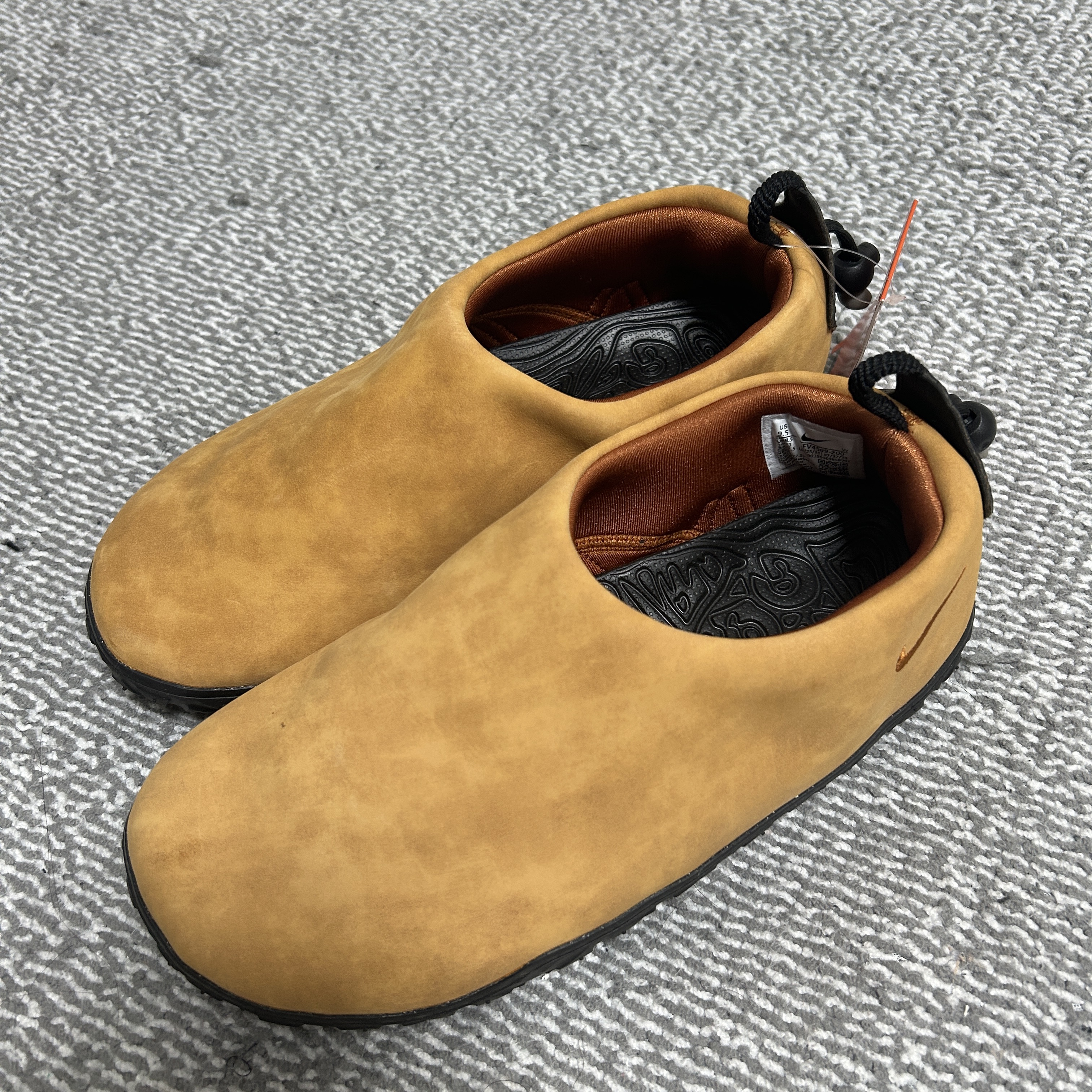 Nike ACG Moc PRM Russet 착용 스타일