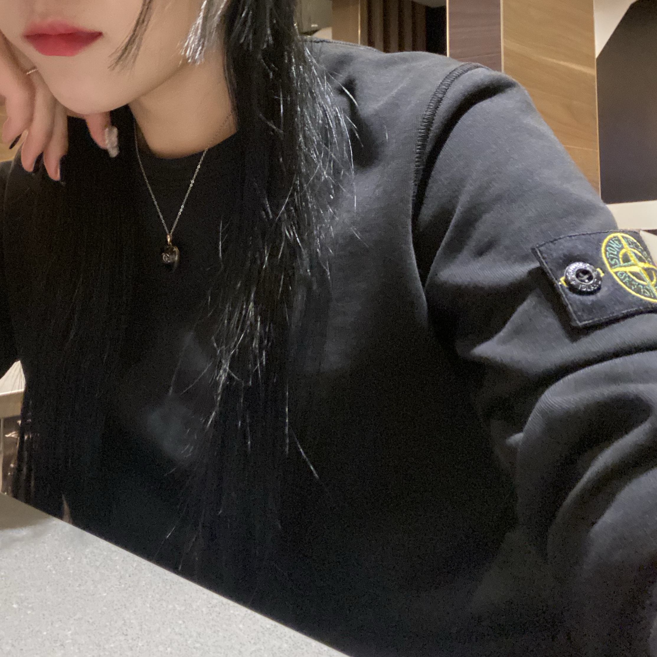 (Kids) Stone Island 61320 Garment Dyed Cotton Fleece Crewneck Sweatshirt Black - 23FW 착용 스타일 - 1