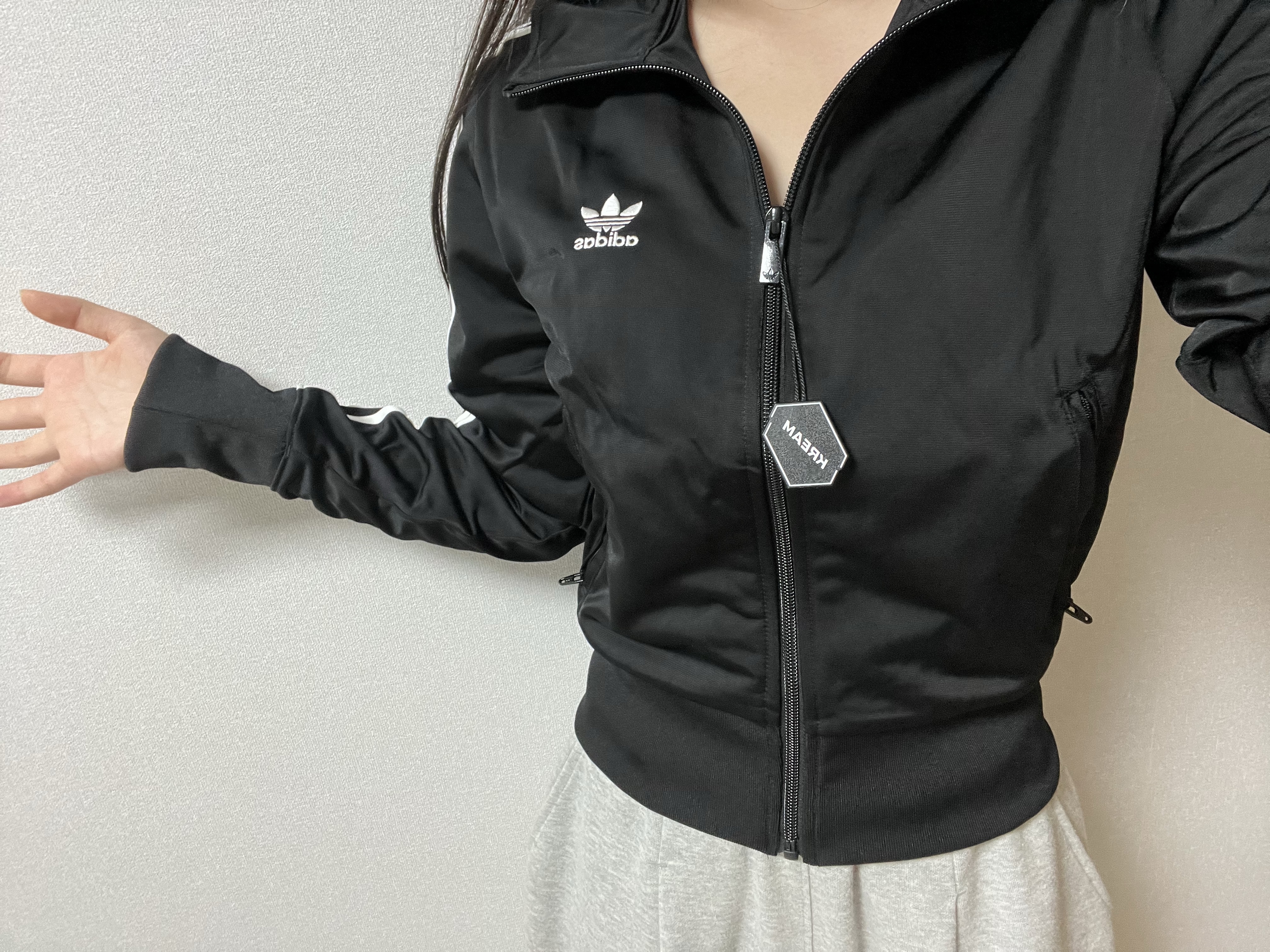 (W) Adidas Adicolor Classic Firebird Track Top Black - KR Sizing 착용 스타일