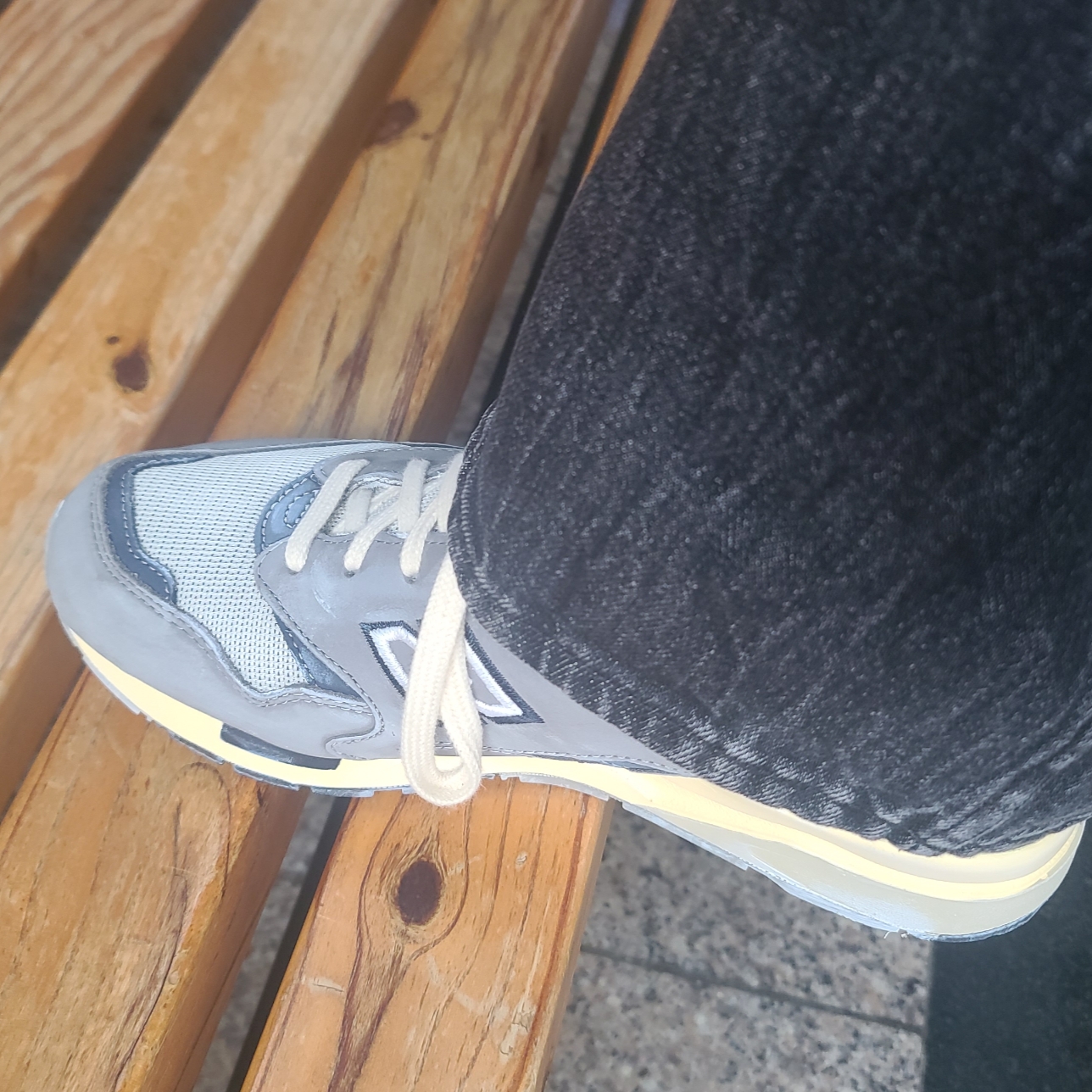 New Balance 1600 Premium Vintage Grey 착용 스타일 - 1