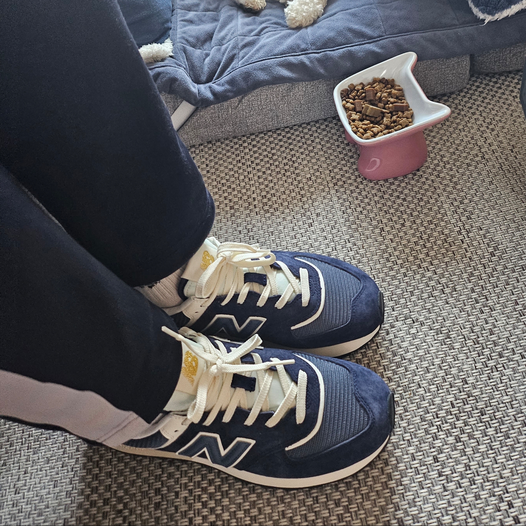 New Balance 574 Legacy Navy 착용 스타일 - 1