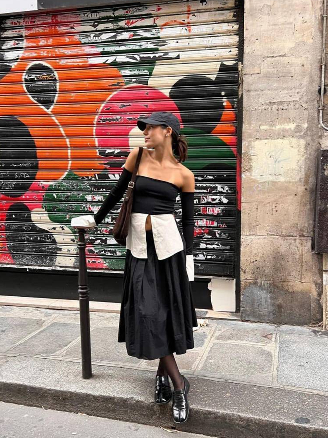 COS Denim Maxi Skirt Black, Millo Women Cut Off Pleated Skirt Black 착용 스타일 - 5