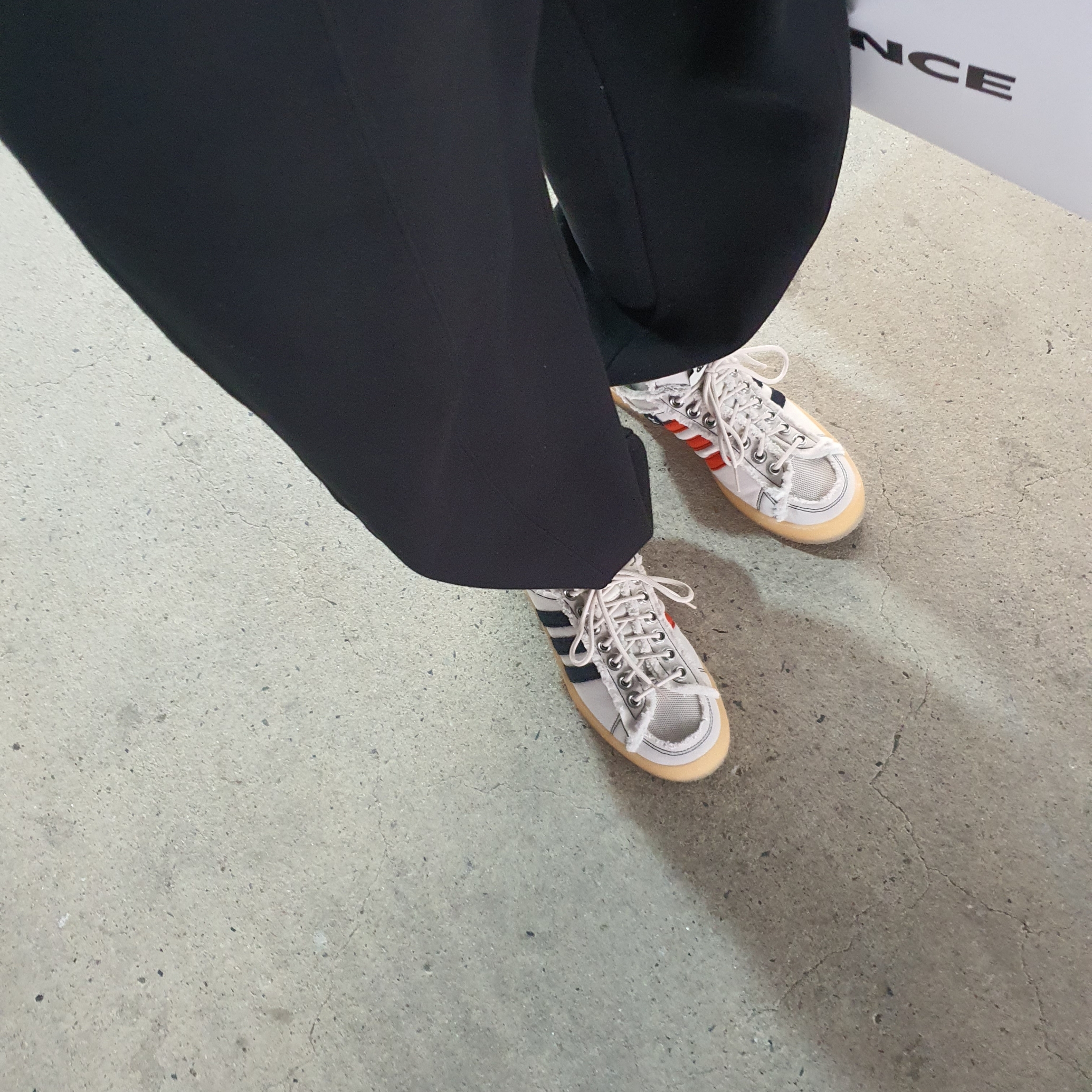 Adidas x Song for the Mute Campus 80s Bliss Core Black 착용 스타일 - 1