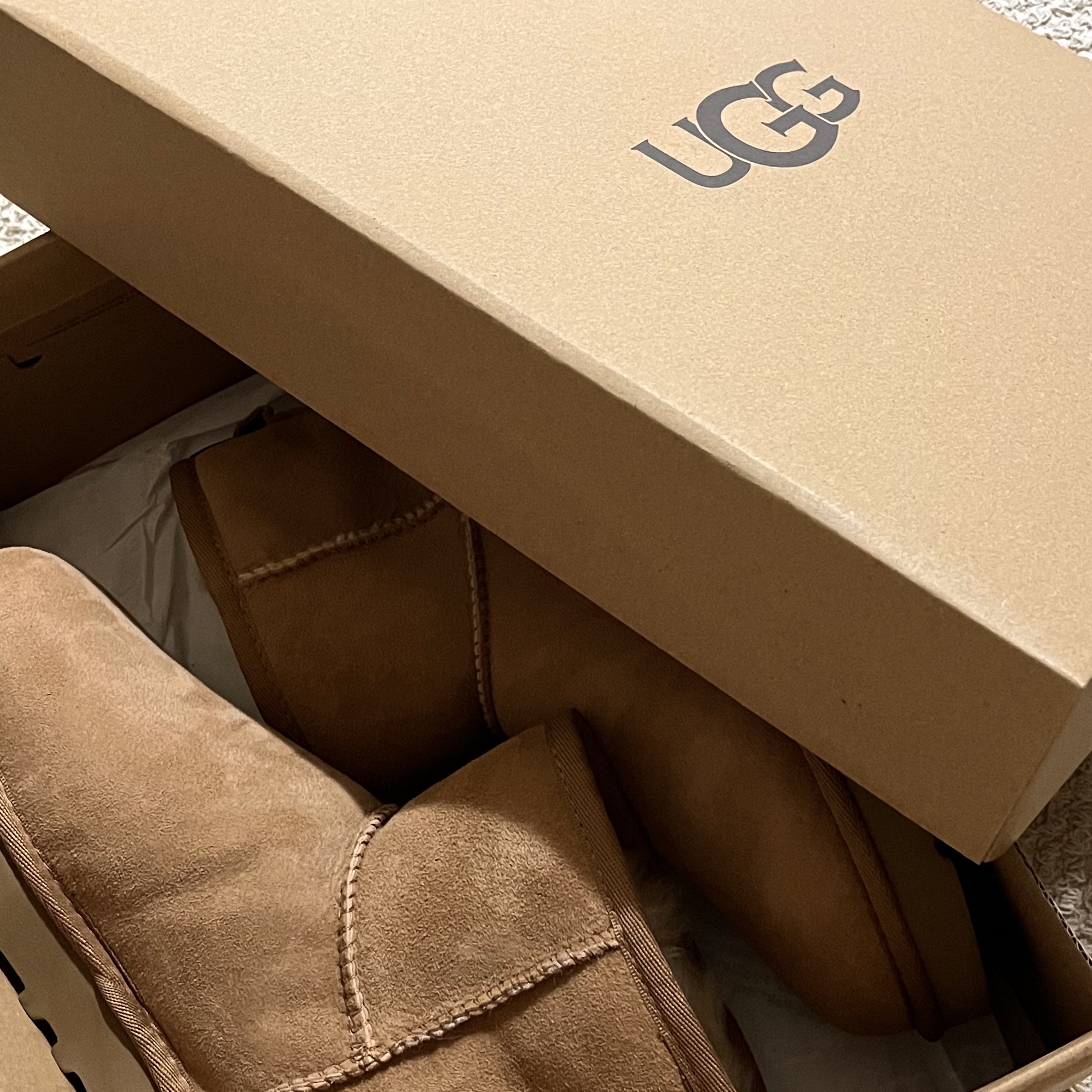 (W) UGG Classic Mini II Boots Chestnut 착용 스타일 - 1