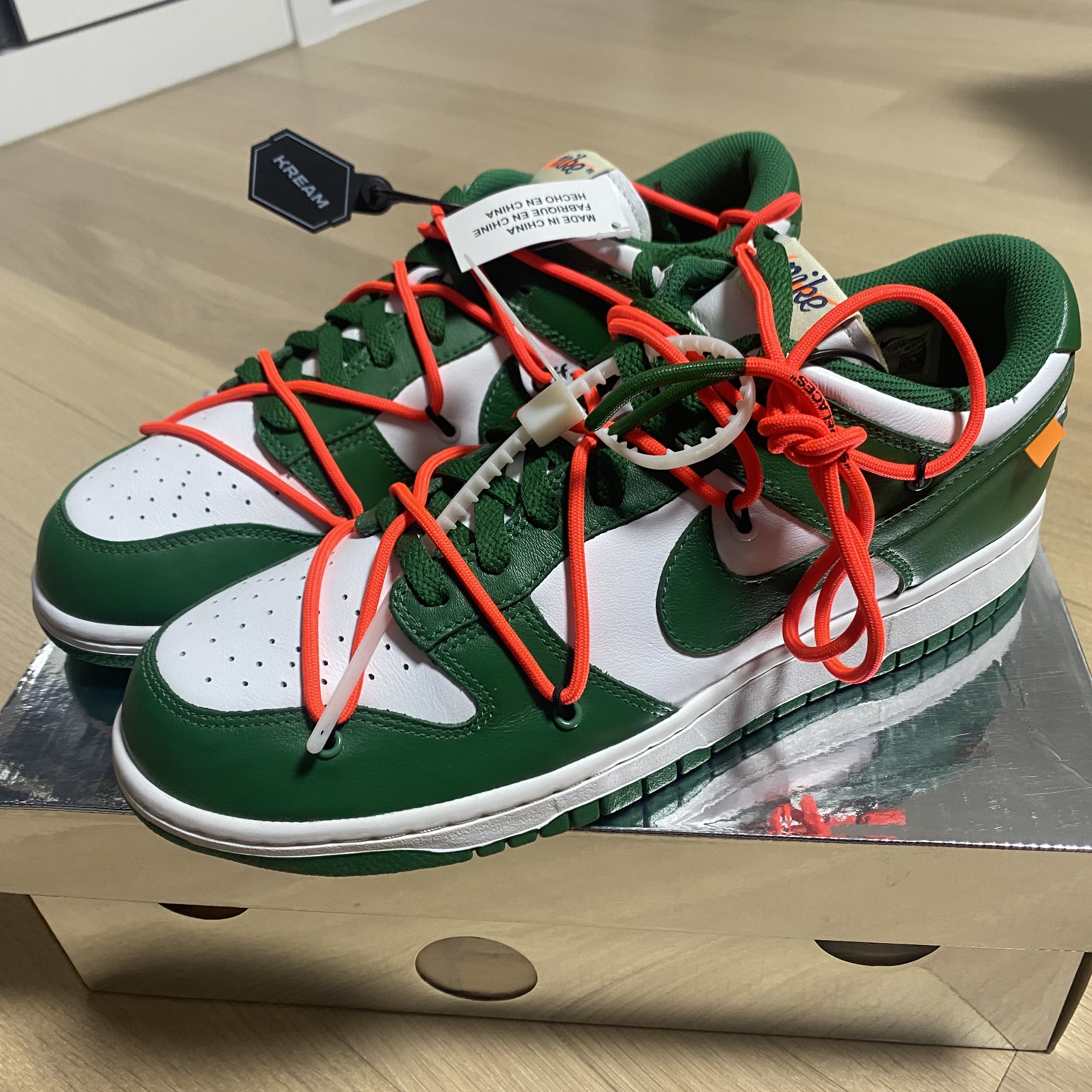 Nike x Off-White Dunk Low Pine Green 착용 스타일 - 1