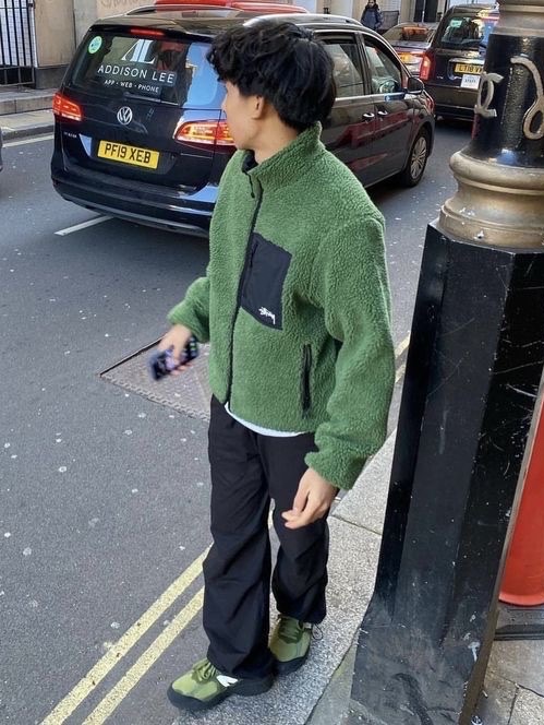 Stussy Sherpa Jacket Olive, Stussy Sherpa Reversible Vest Olive 착용 스타일 - 2