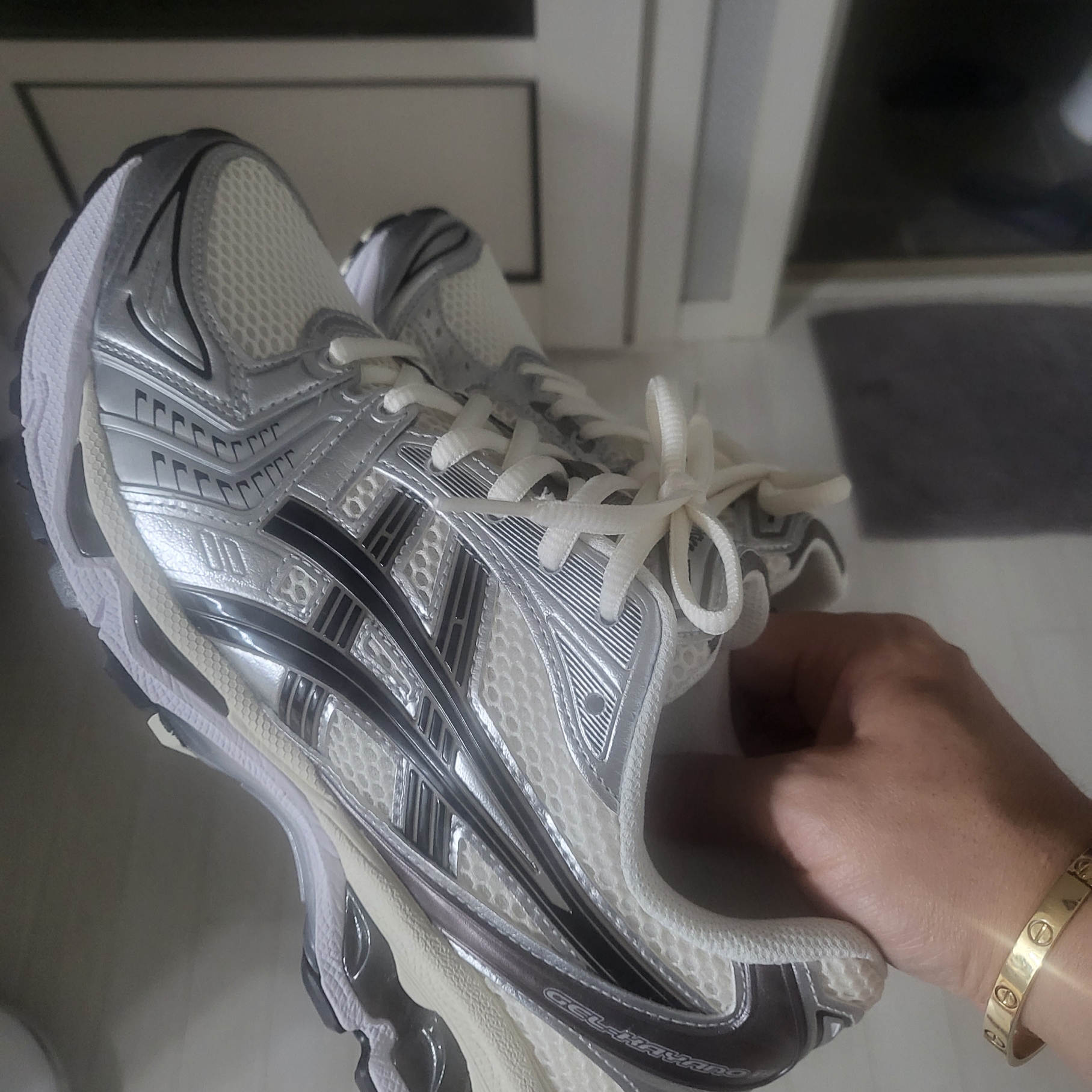 Asics Gel-Kayano 14 Cream Black 착용 스타일