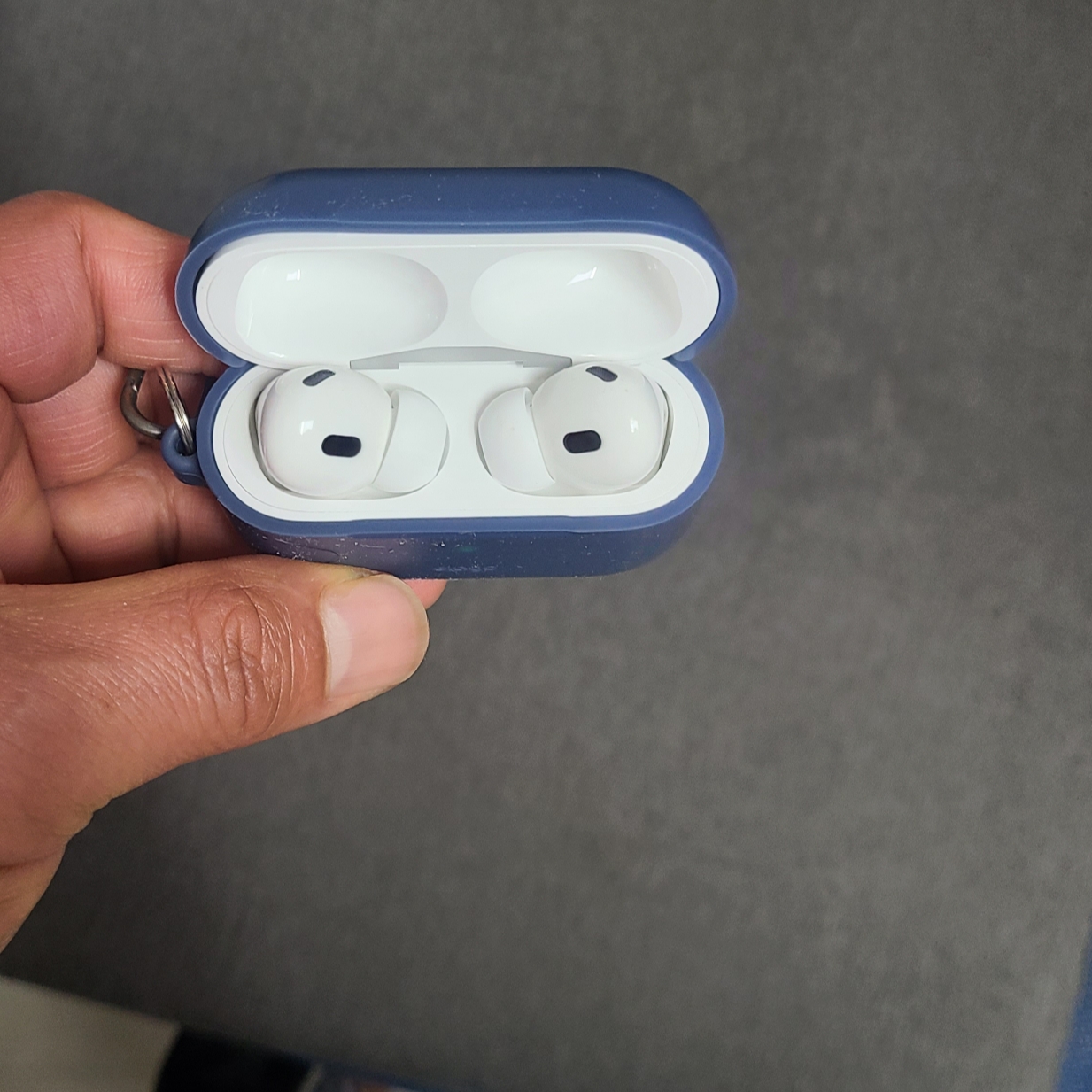 Apple Airpods Pro 2nd Gen with MagSafe Charging Case USB C (Korean Ver.) 착용 스타일 - 2