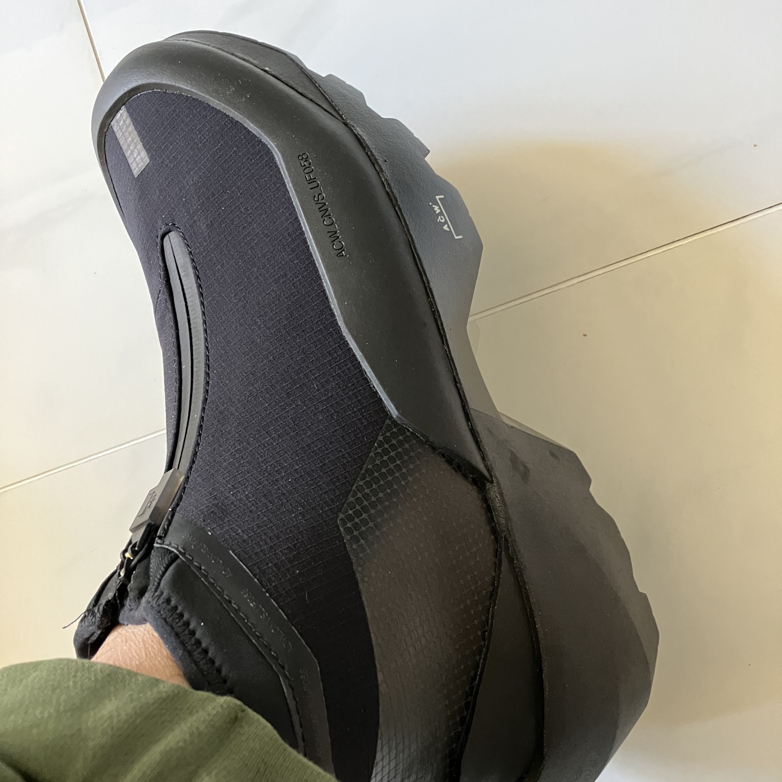 Converse x A-Cold-Wall Geo Forma Boot Onyx 착용 스타일